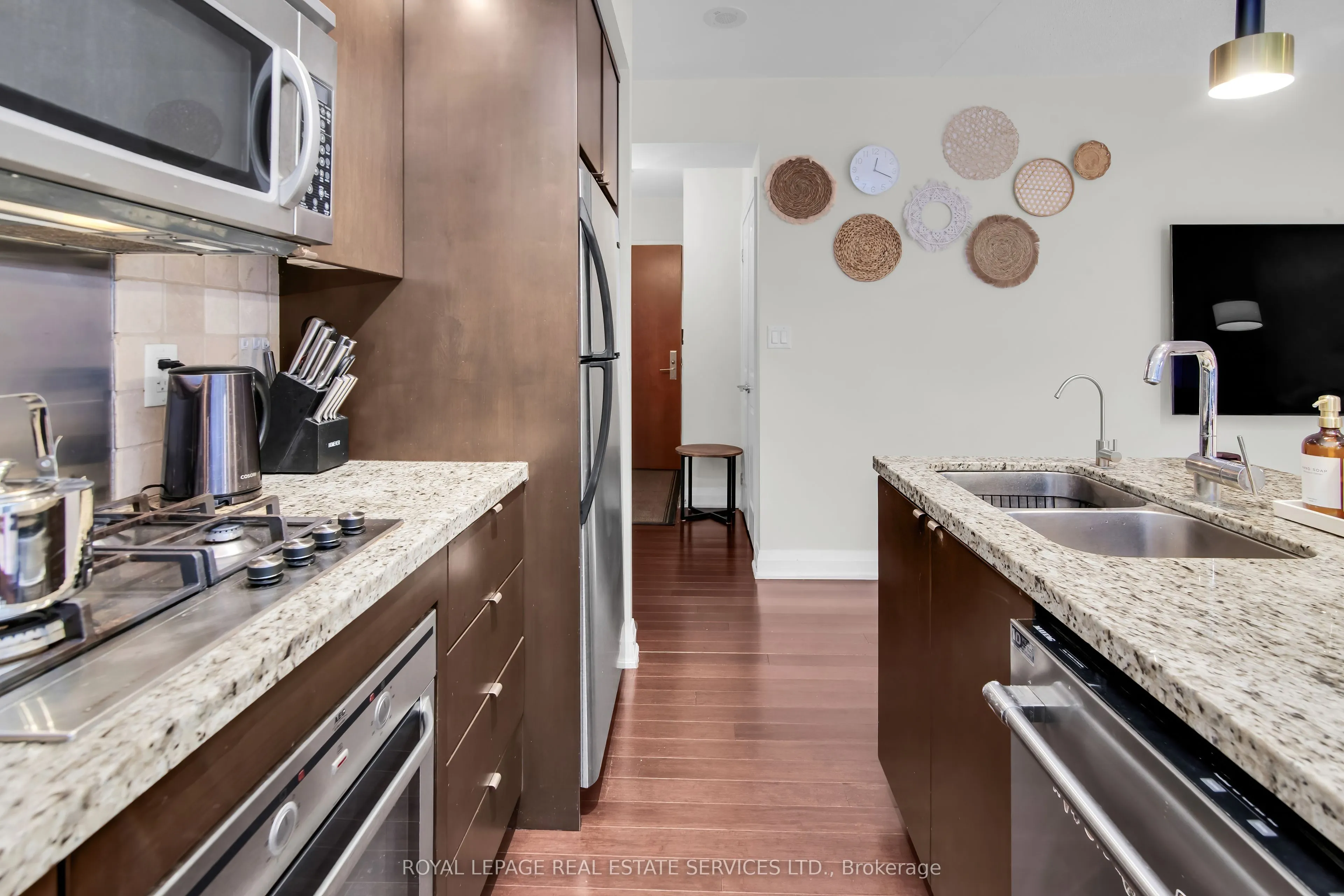 1430 Yonge Street #207