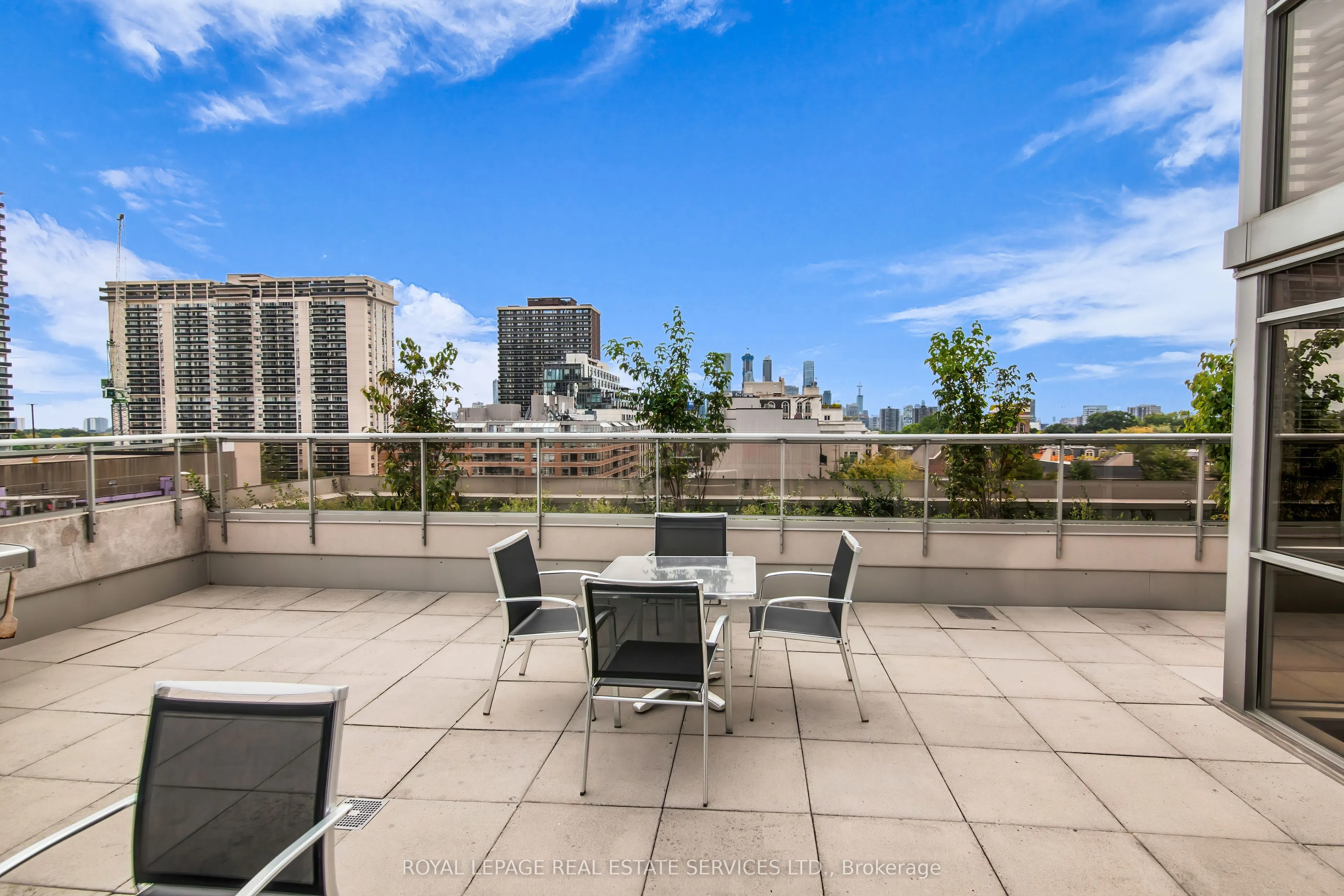 1430 Yonge Street #207