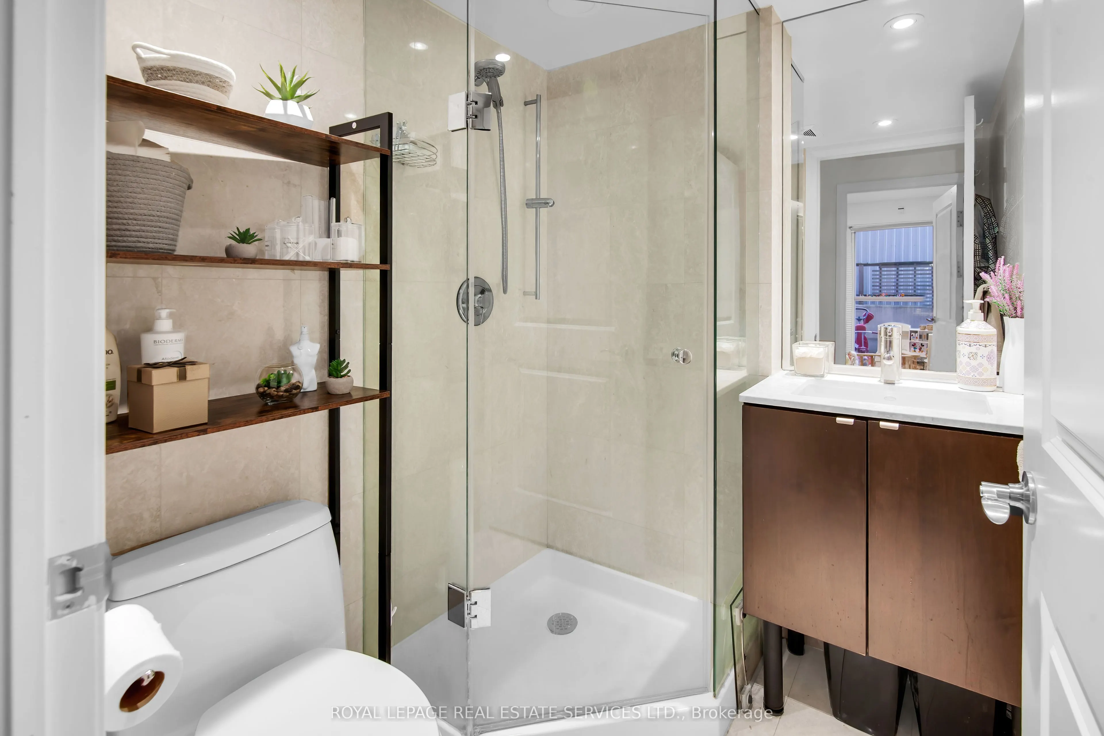 1430 Yonge Street #207