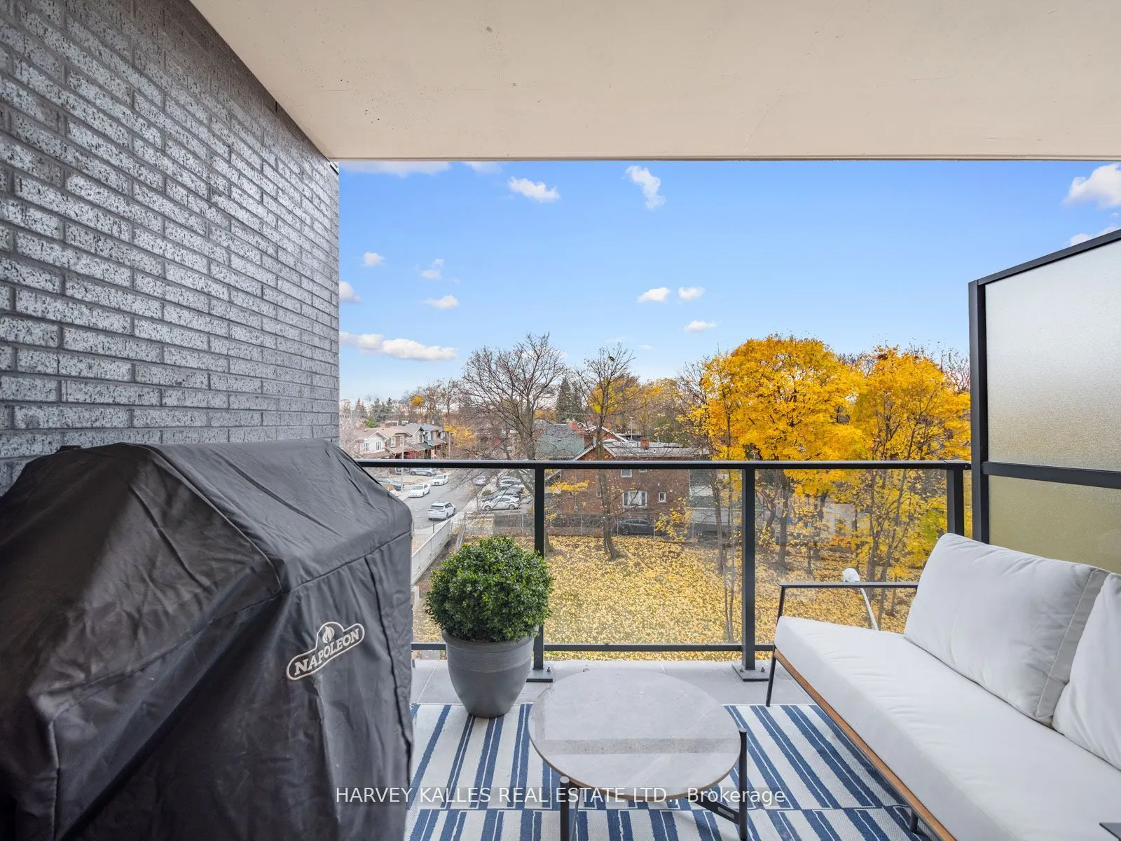 8 Manor Road W #807