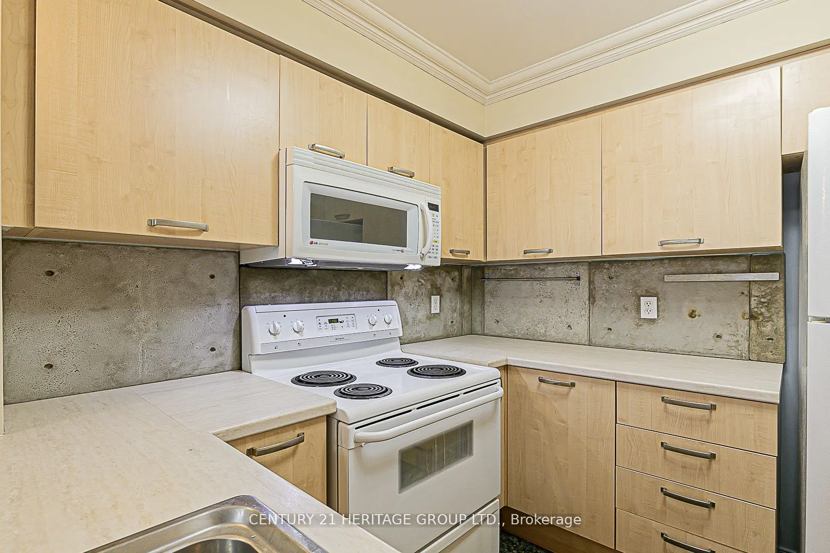 55 Harrison Garden Boulevard S, #407