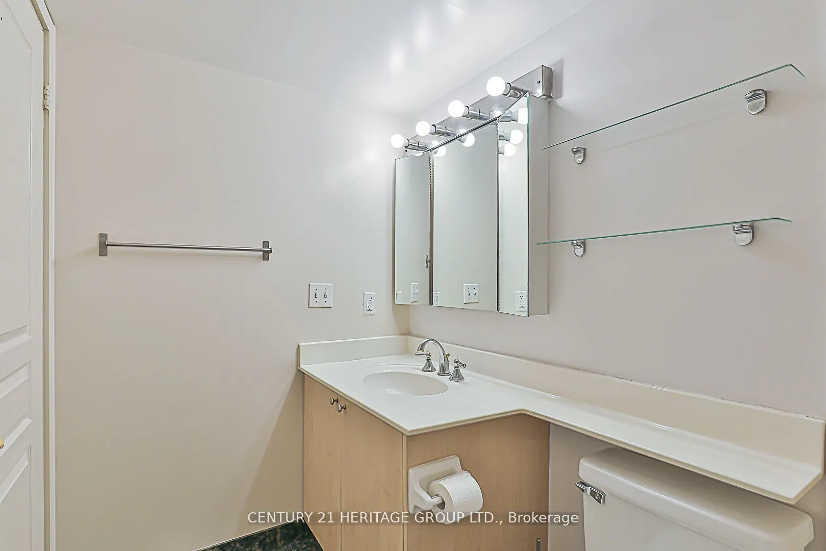 55 Harrison Garden Boulevard S, #407