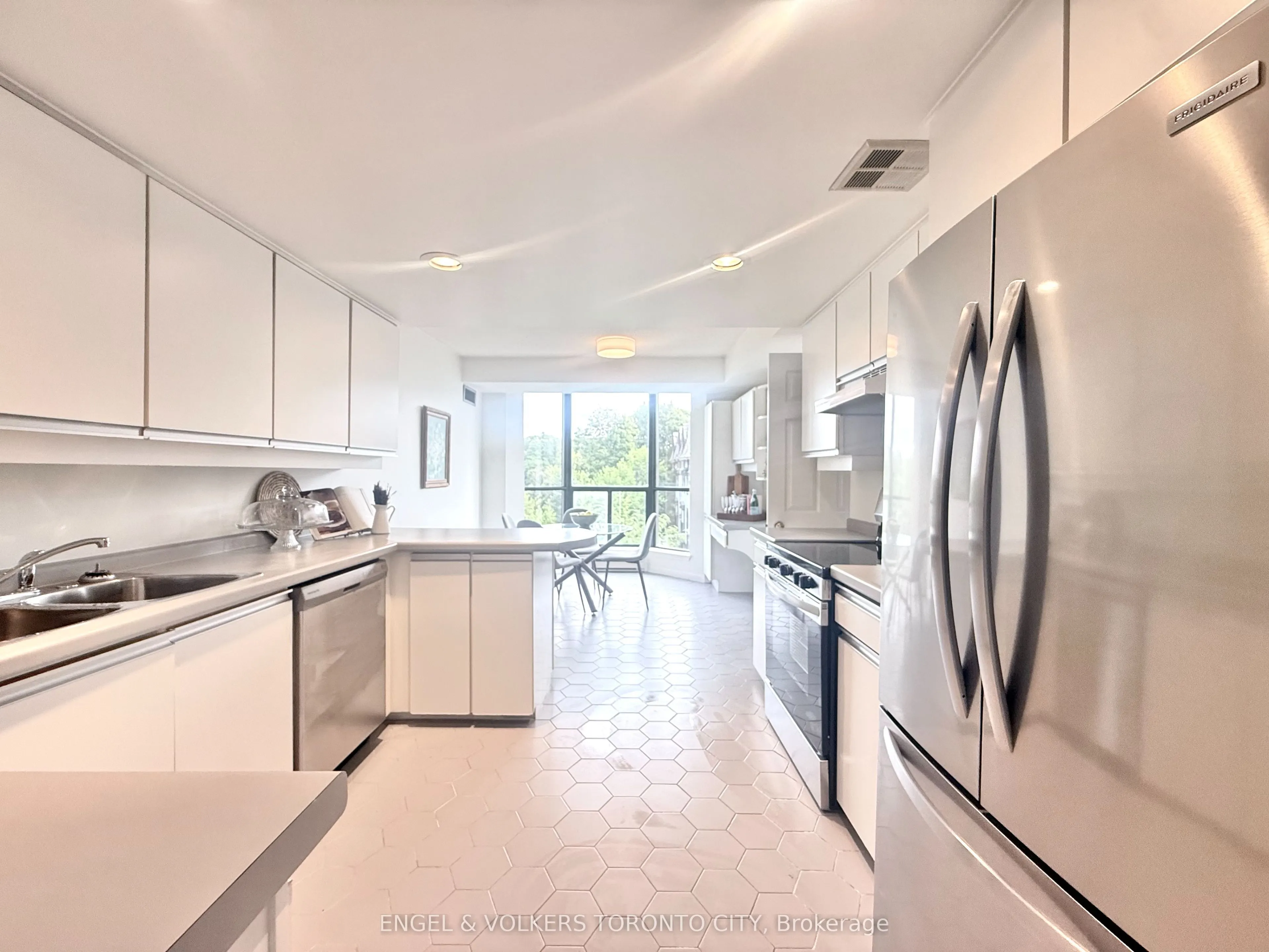 2900 Yonge Street, #507