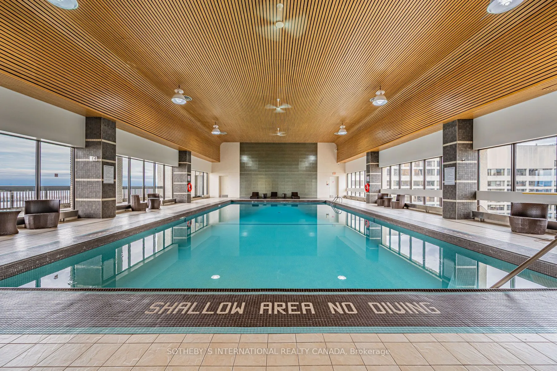 33 Harbour Square #1008