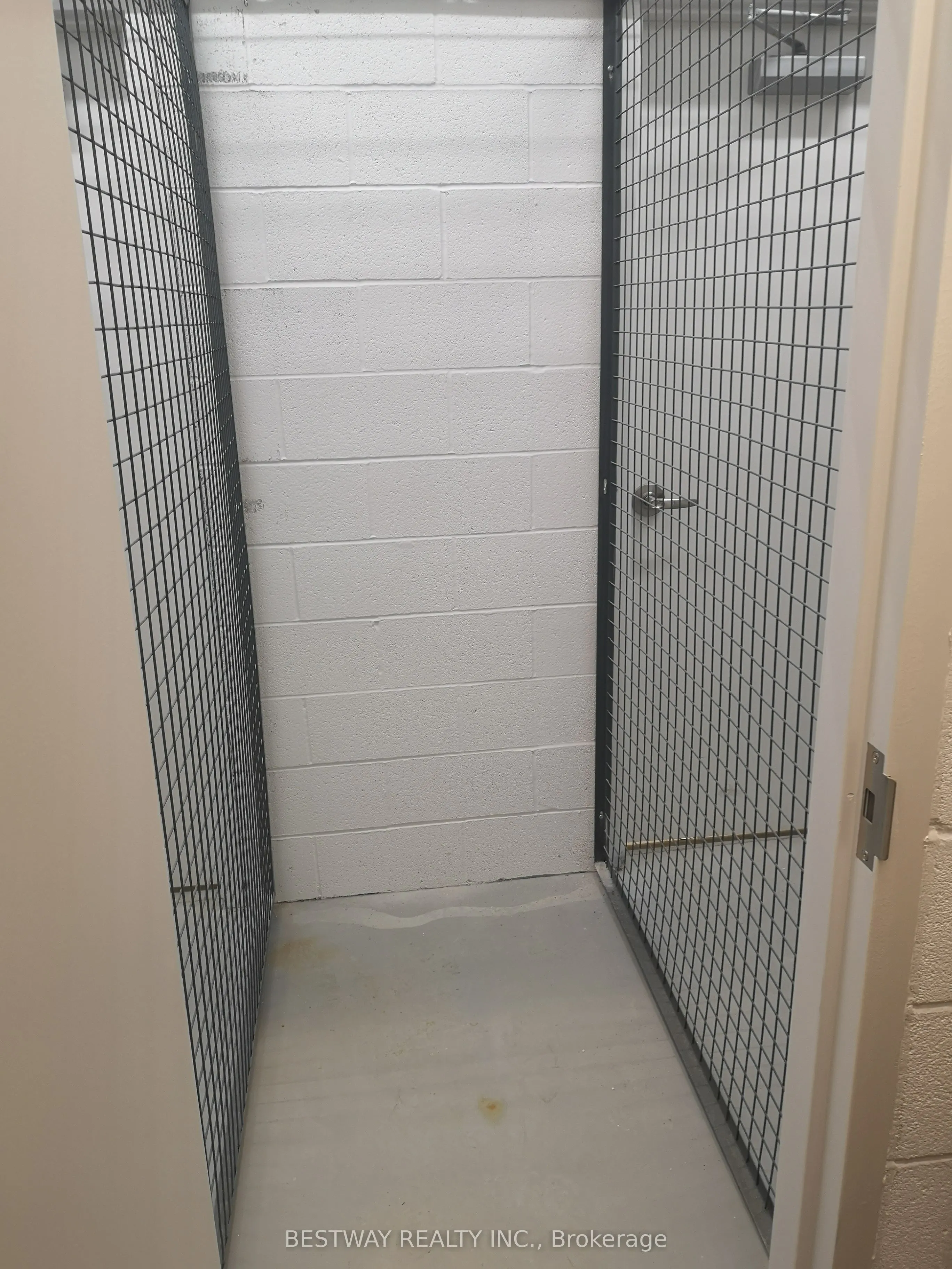 27 McMahon Drive, #1505