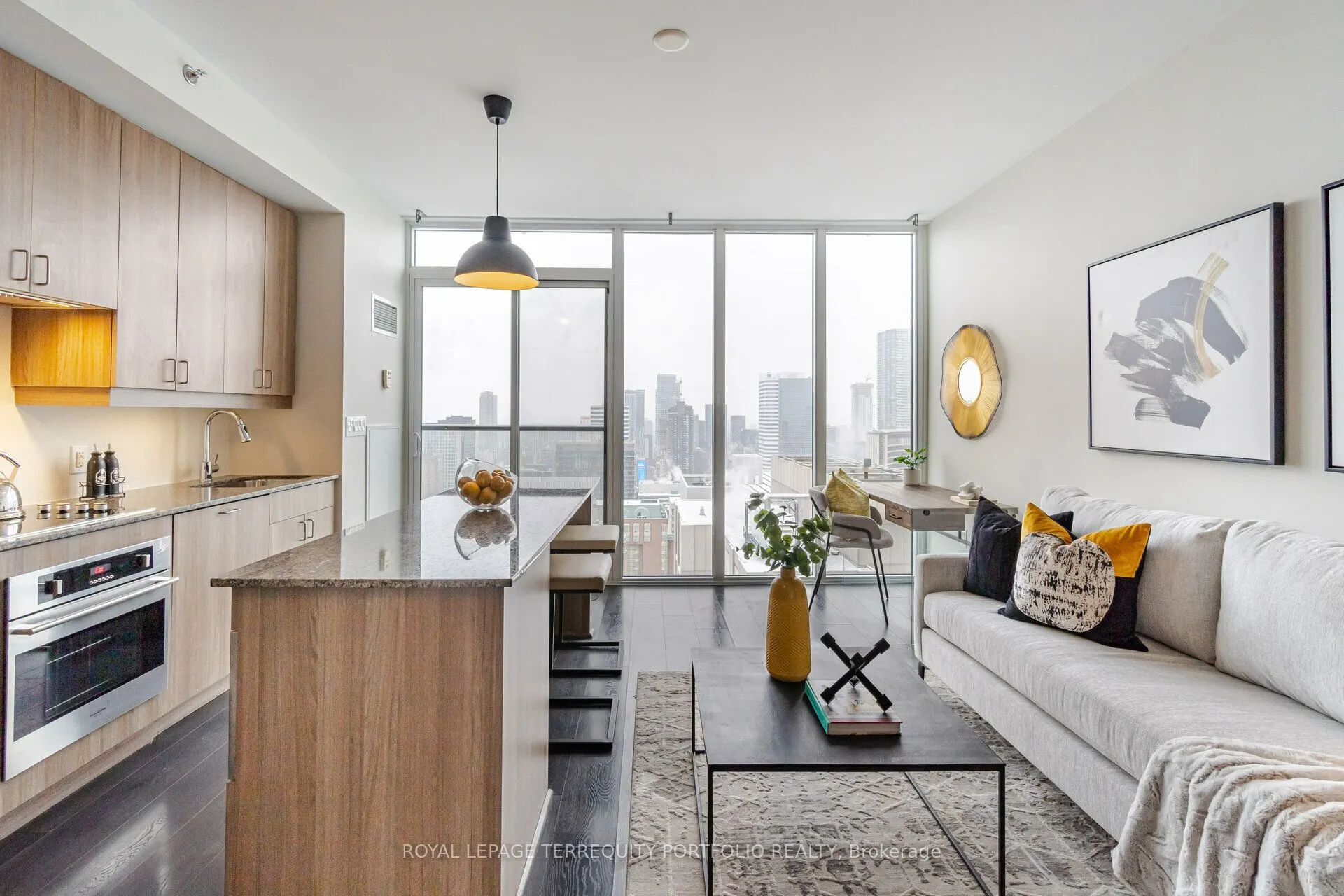 426 University Avenue, #3709