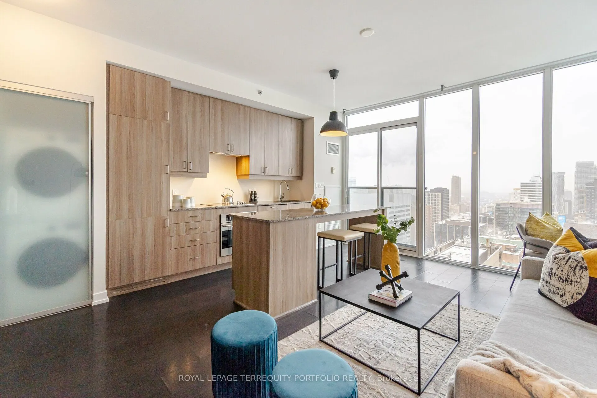 426 University Avenue, #3709