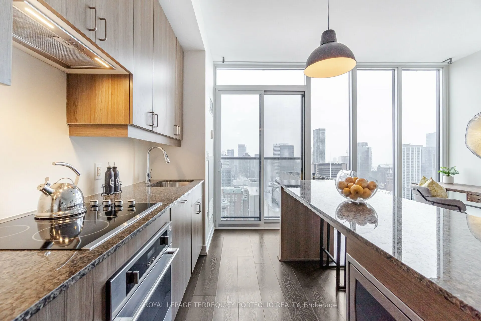 426 University Avenue, #3709