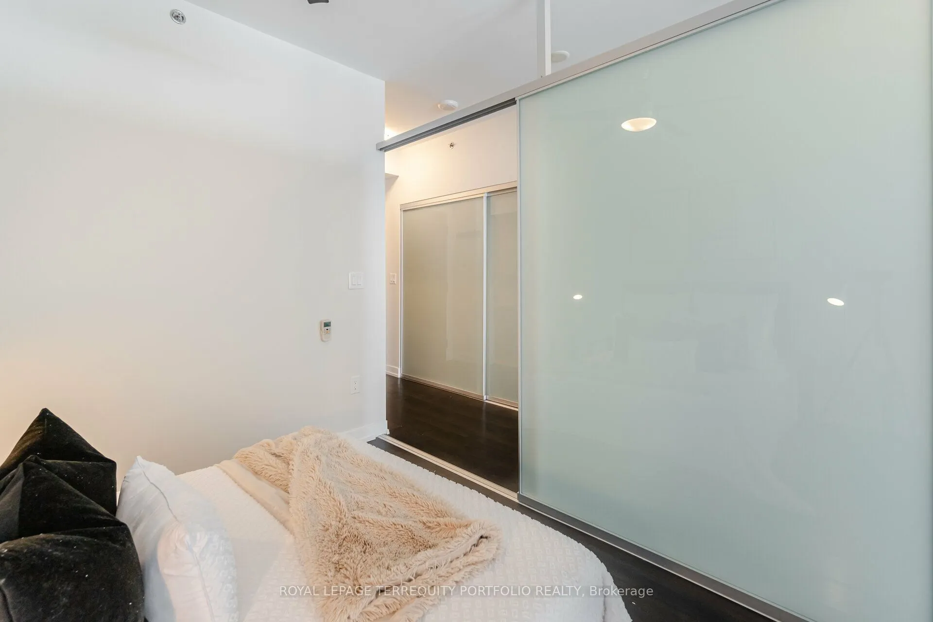 426 University Avenue, #3709