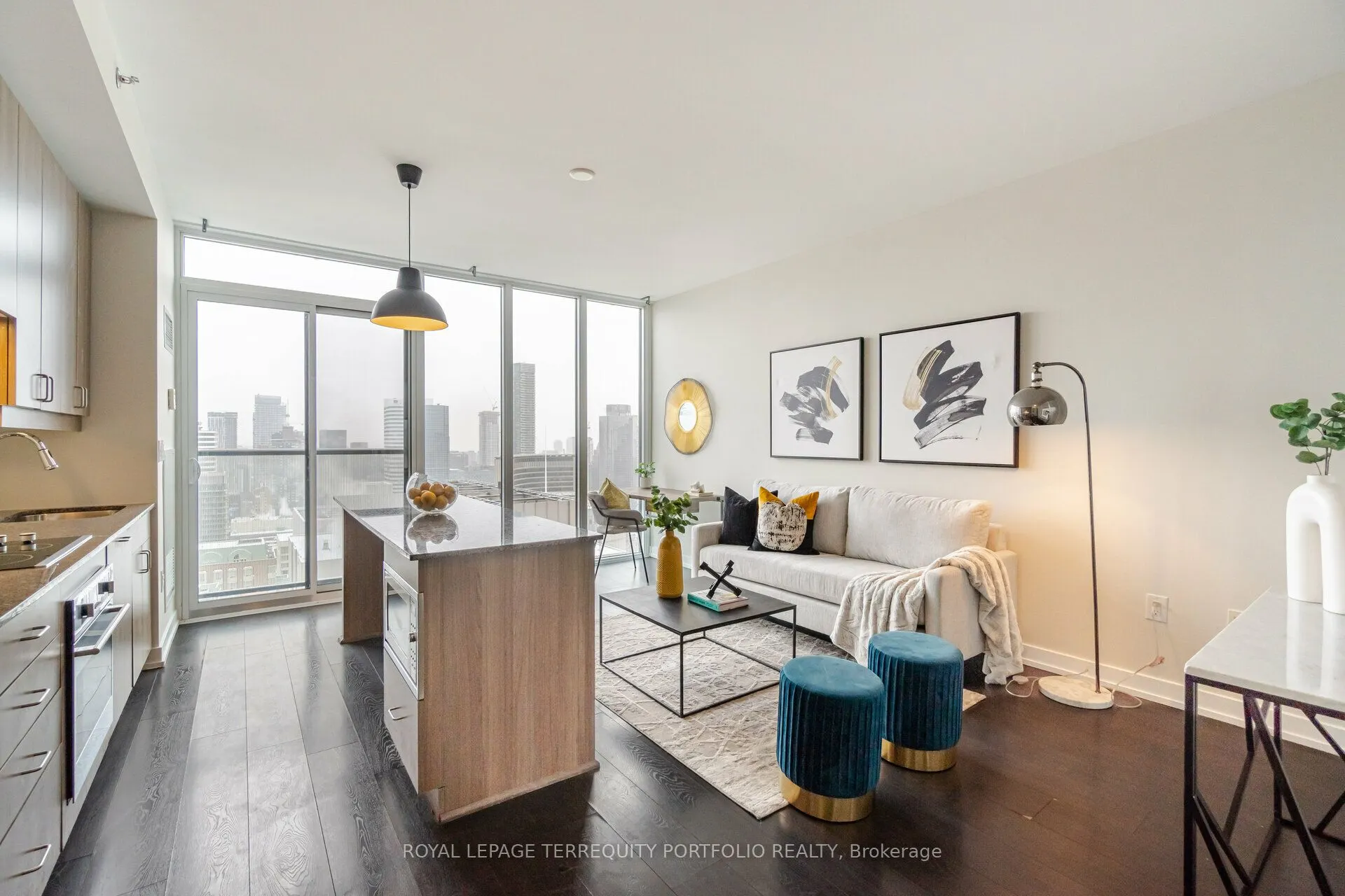 426 University Avenue, #3709
