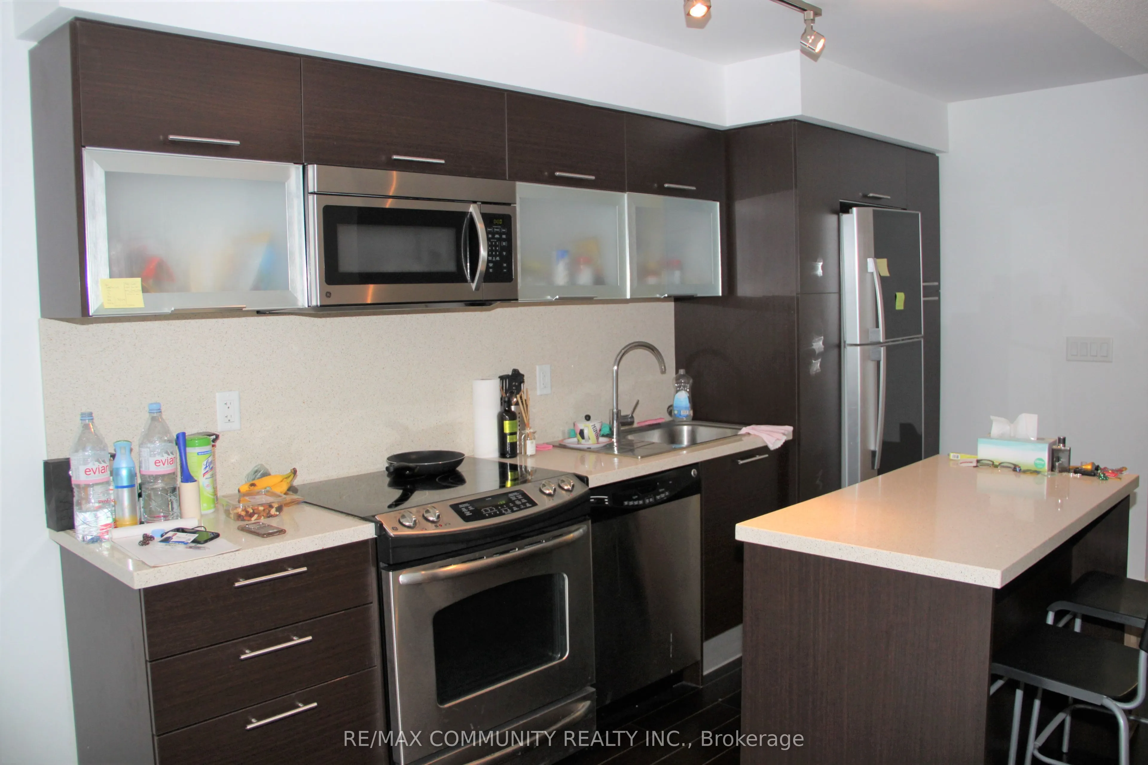 386 Yonge Street, #603