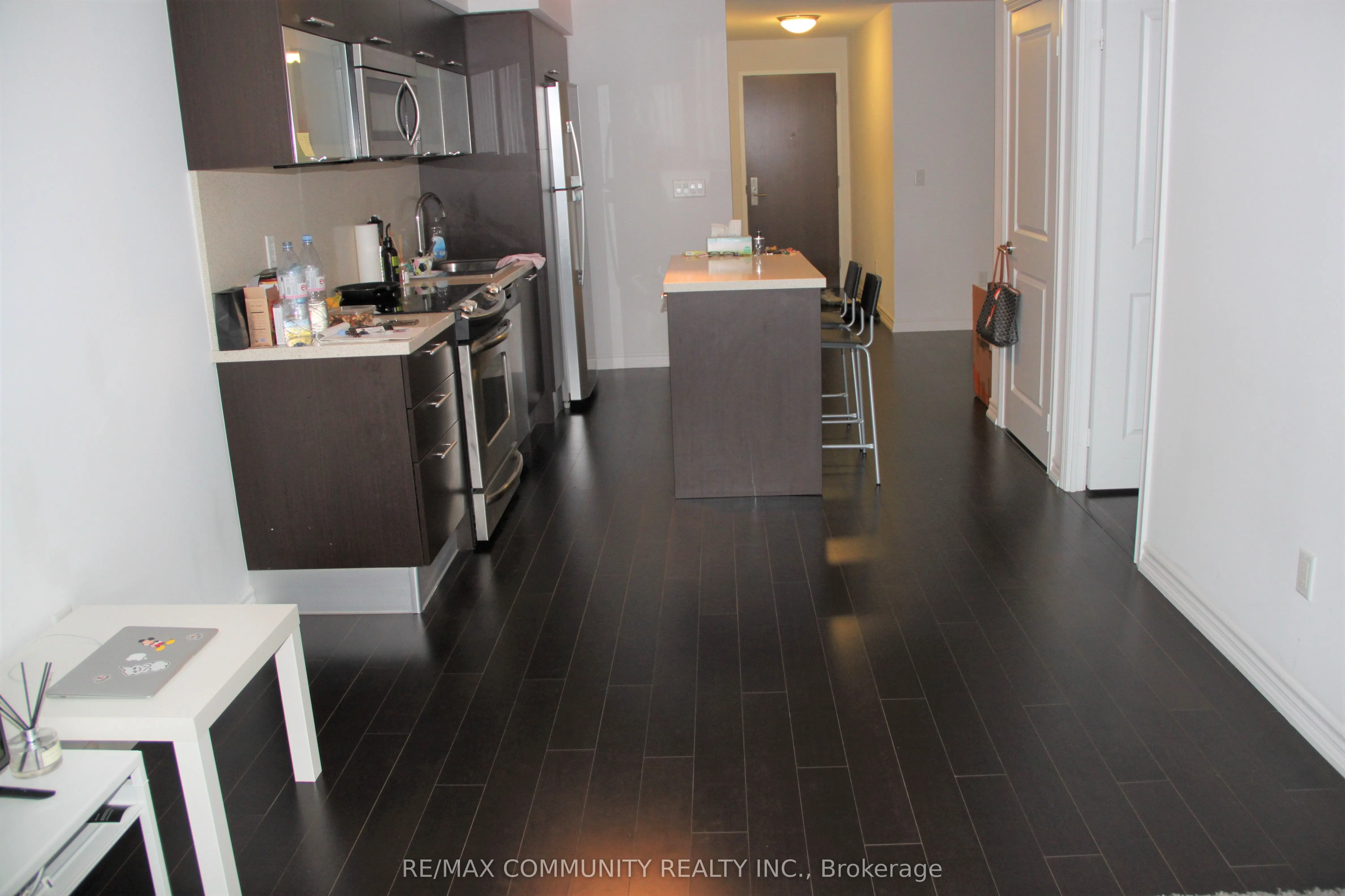 386 Yonge Street, #603