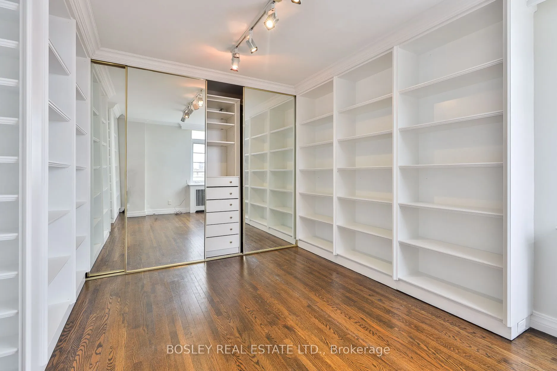 707 Eglinton Avenue W, #604