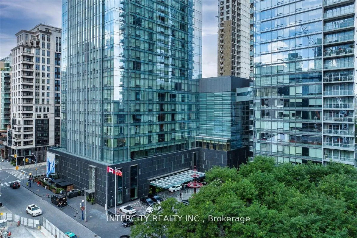 50 Yorkville Avenue #4001