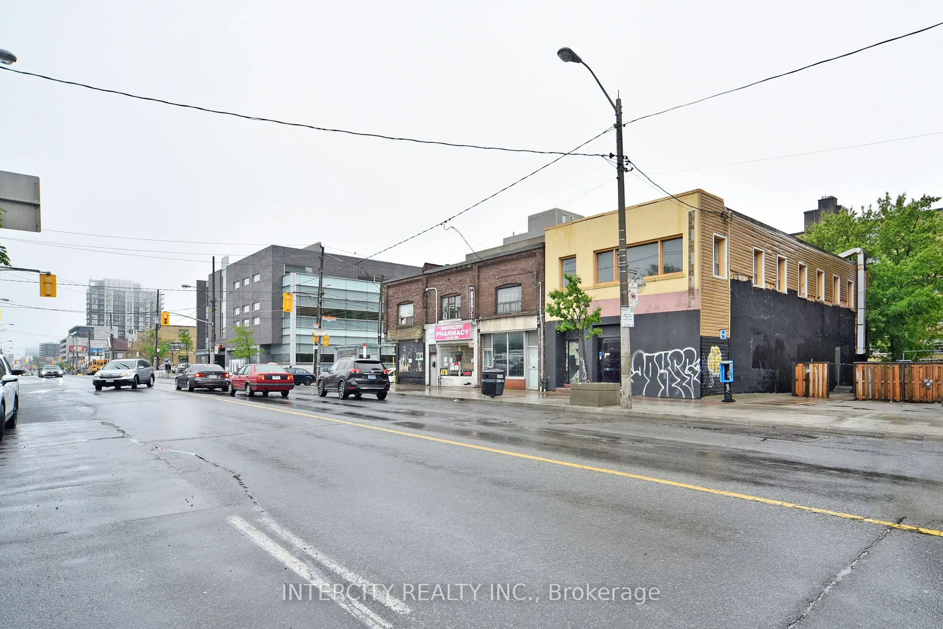 1747 - 1757 Eglinton Avenue W