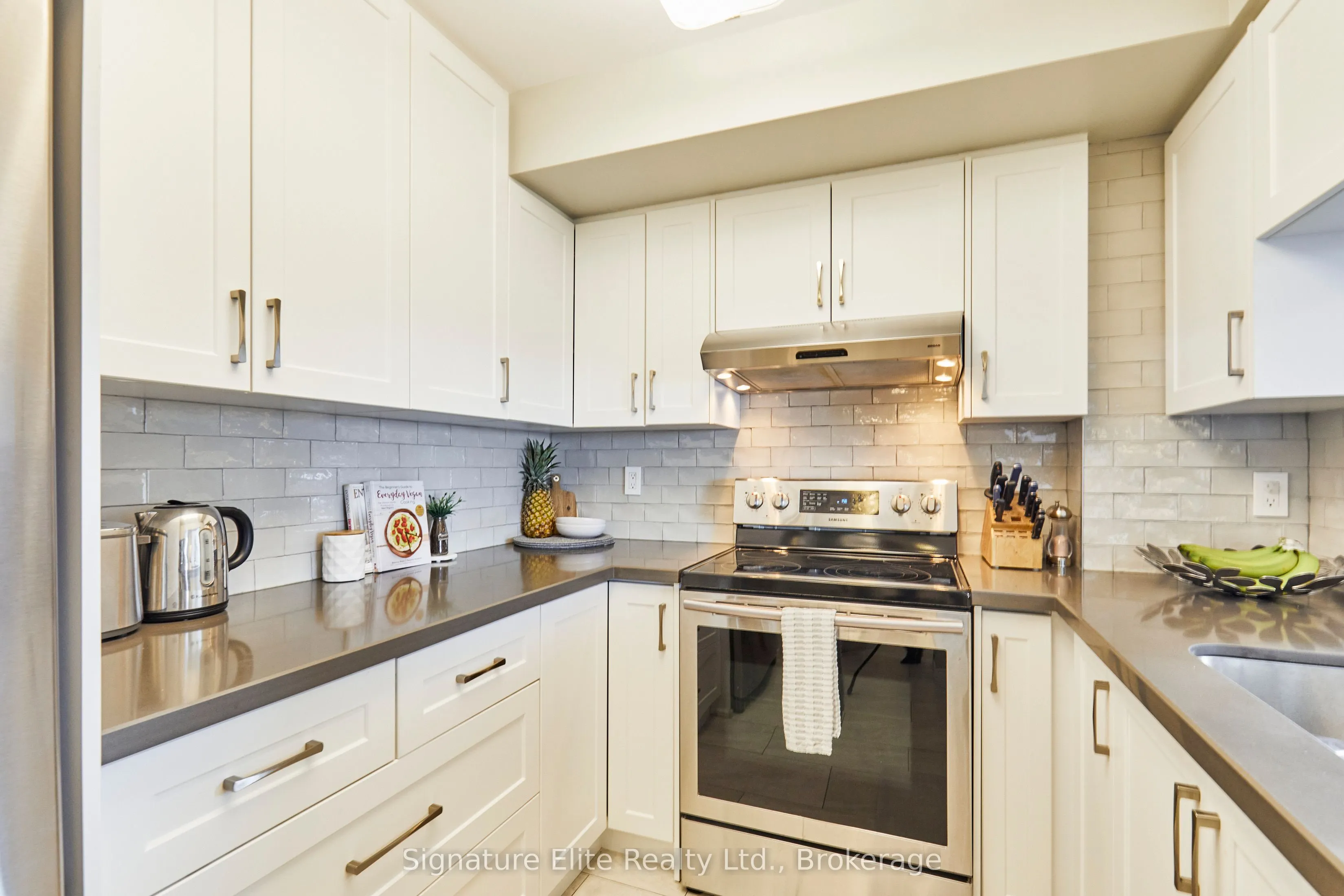 1700 Eglinton Avenue E, #1106