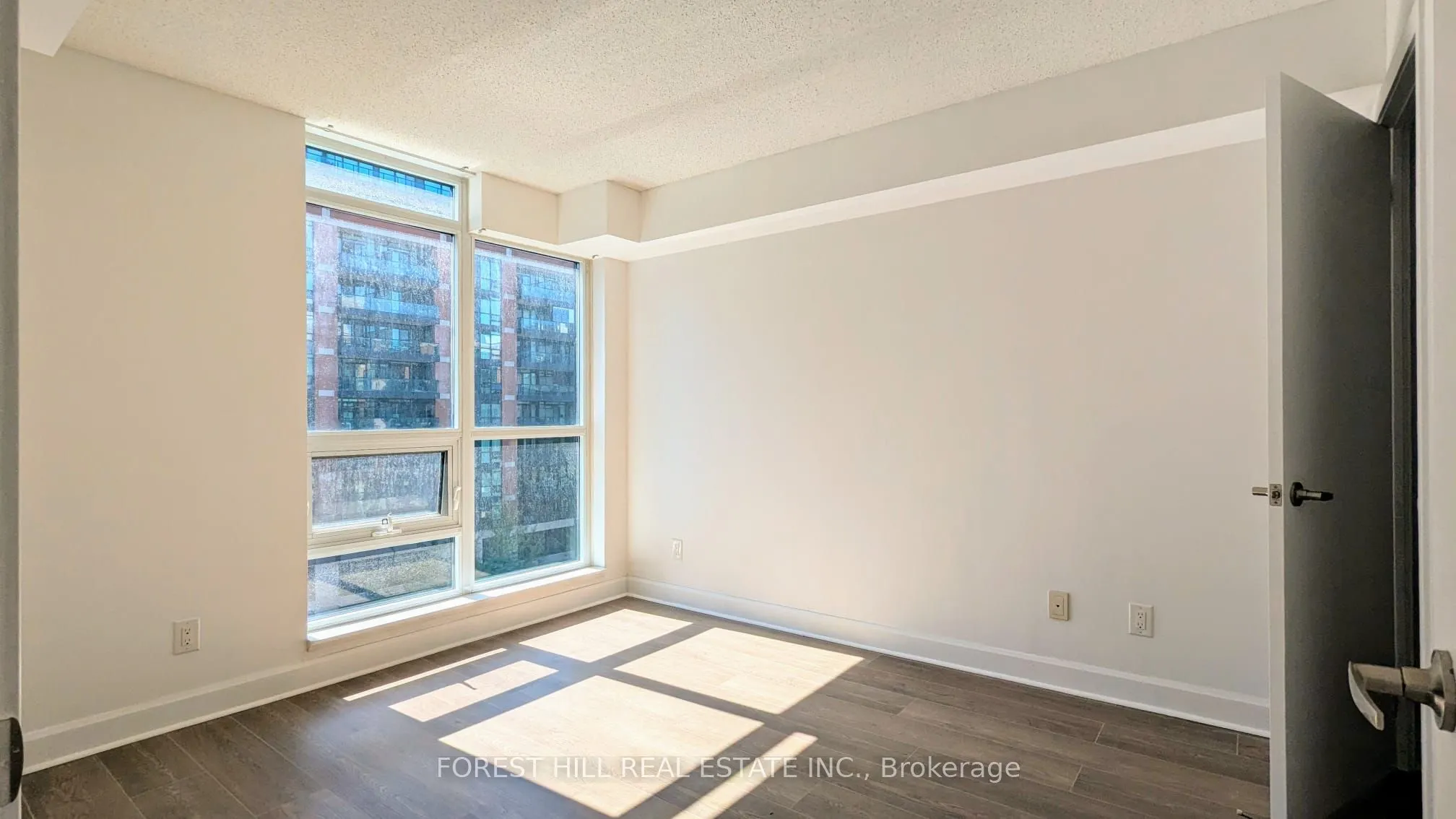 525 Wilson Avenue, #606