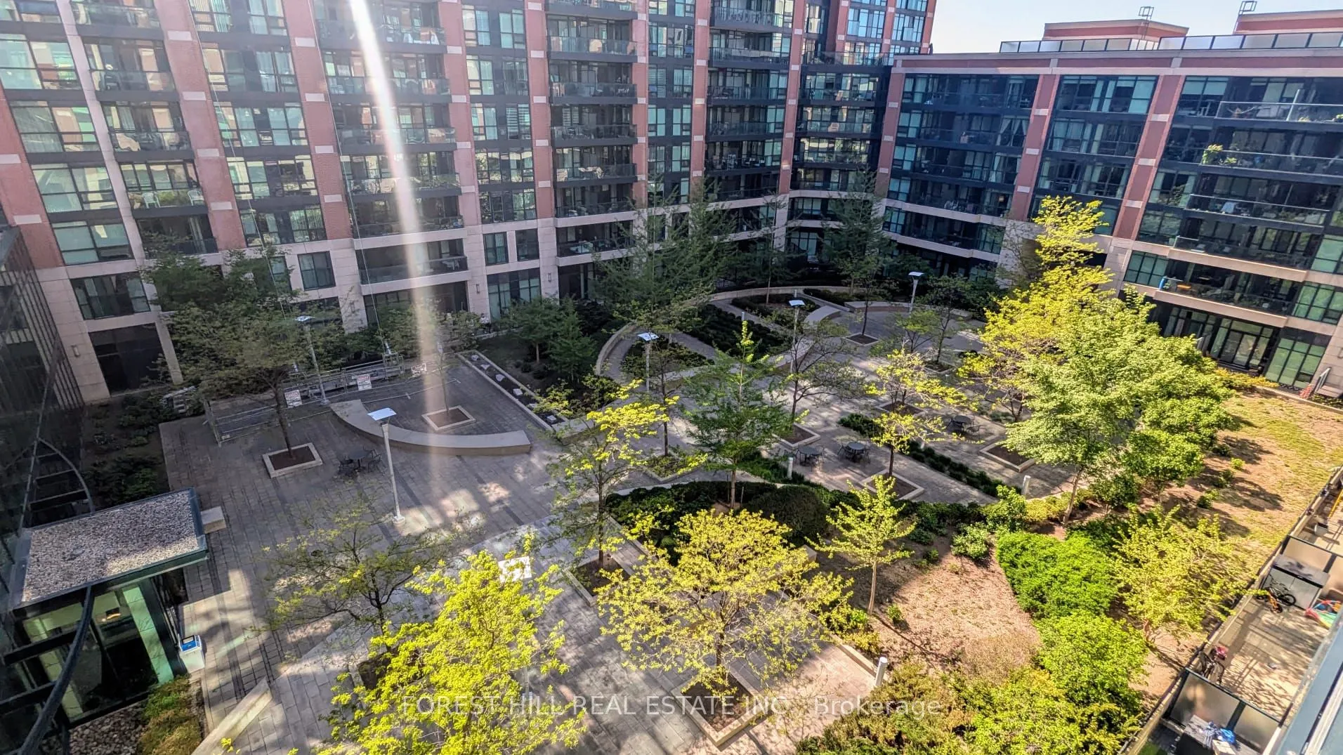525 Wilson Avenue, #606