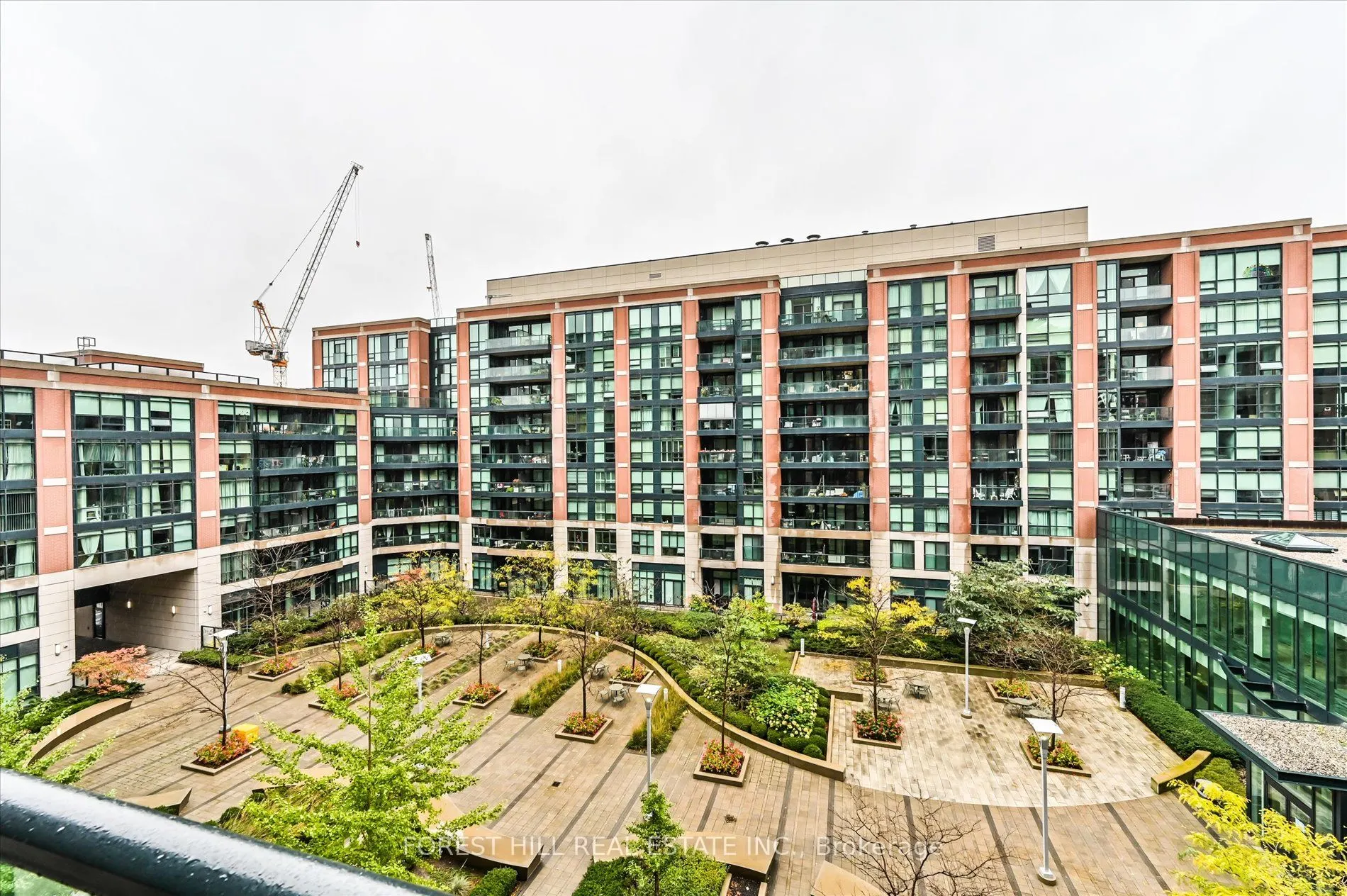 525 Wilson Avenue, #606