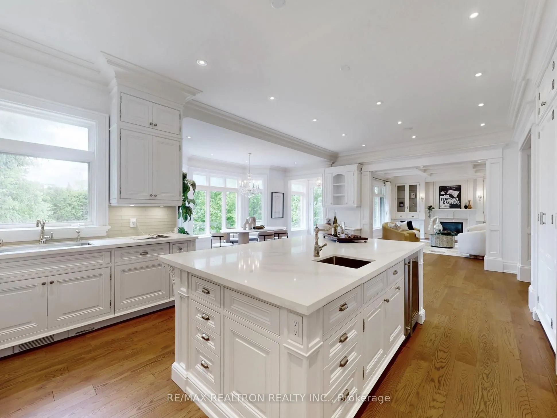 33 Owen Boulevard