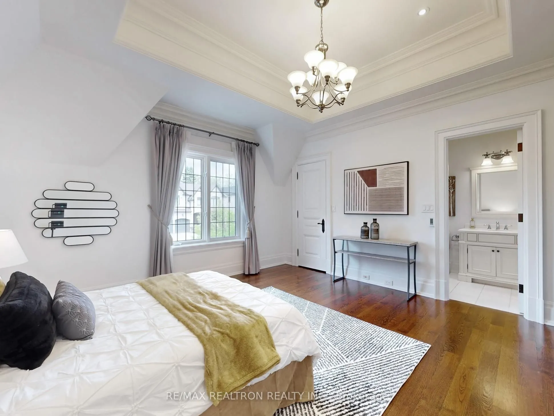 33 Owen Boulevard