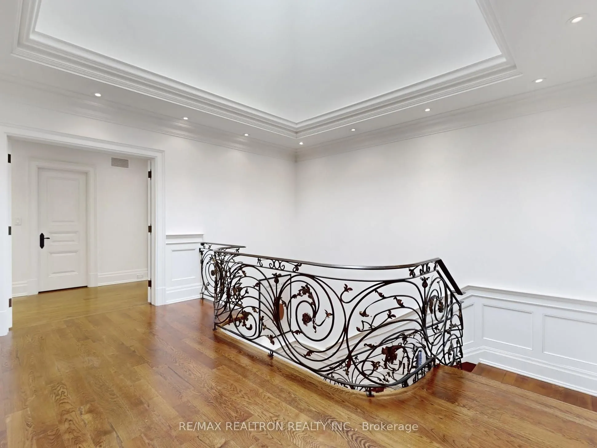33 Owen Boulevard