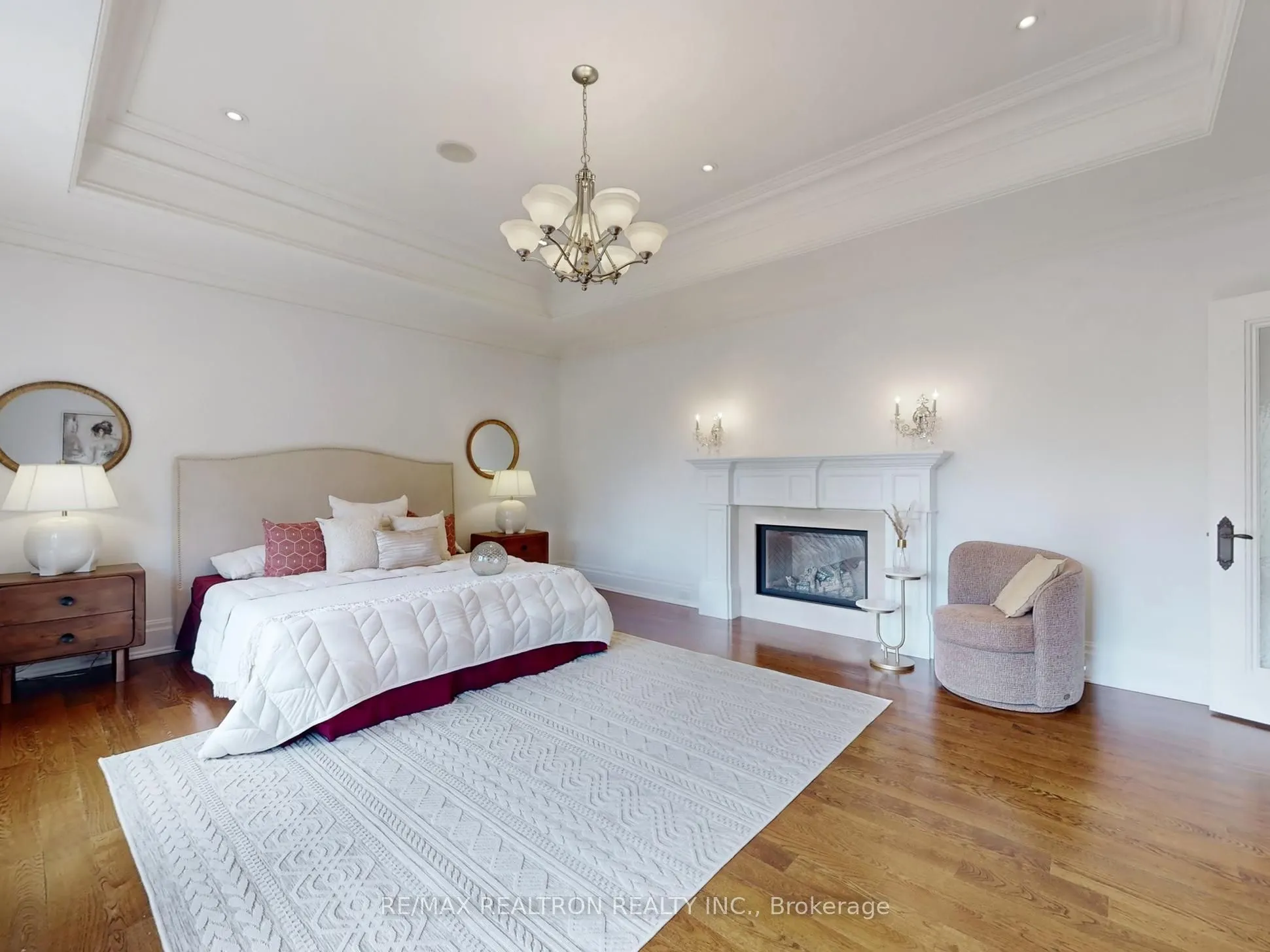33 Owen Boulevard