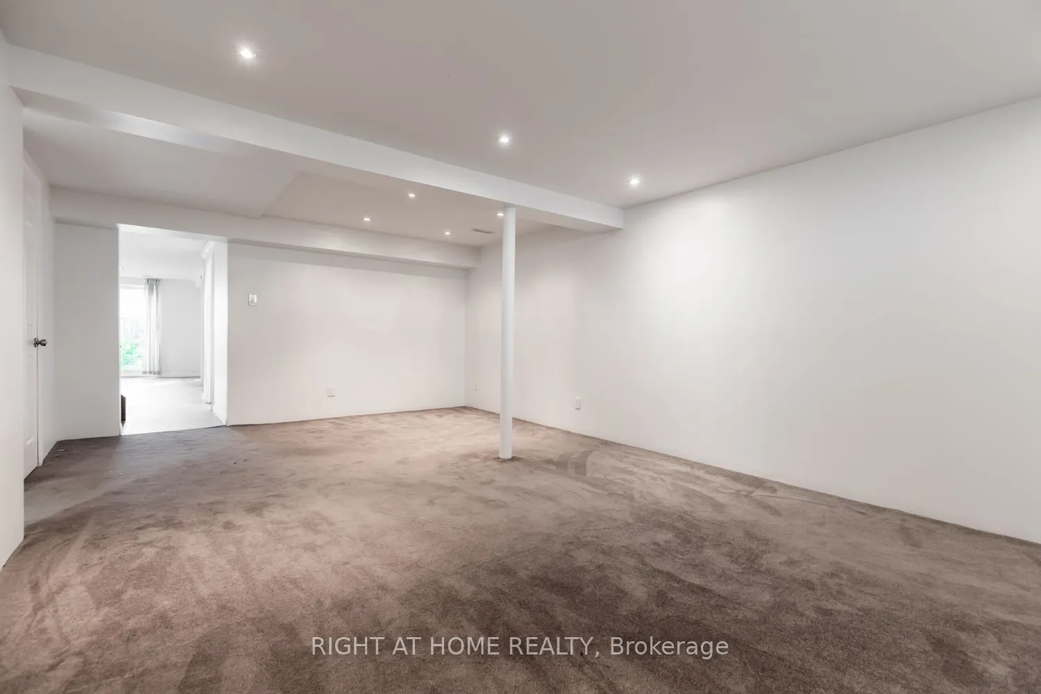 12 Murellen Crescent