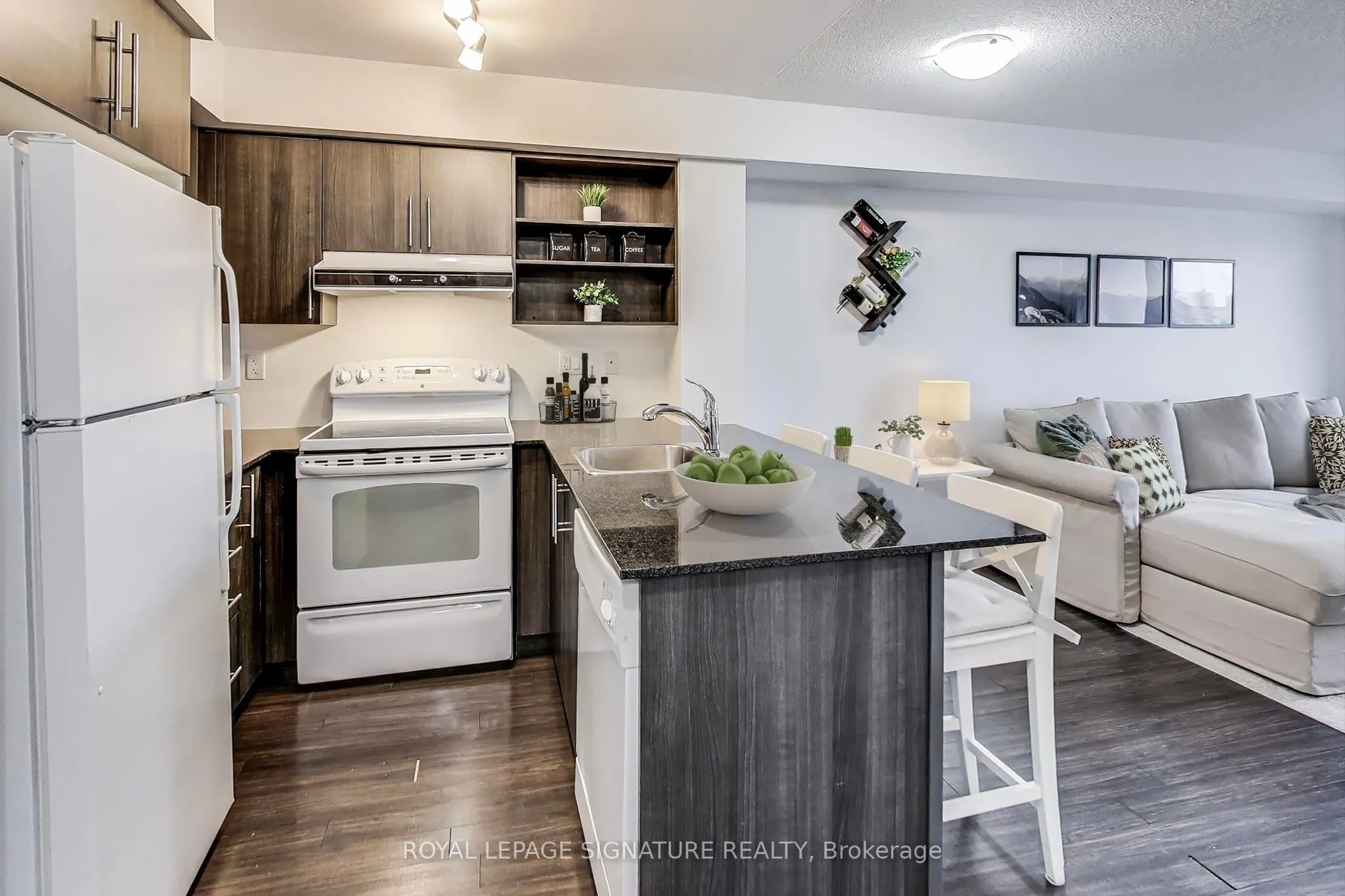 120 Dallimore Circle, #621
