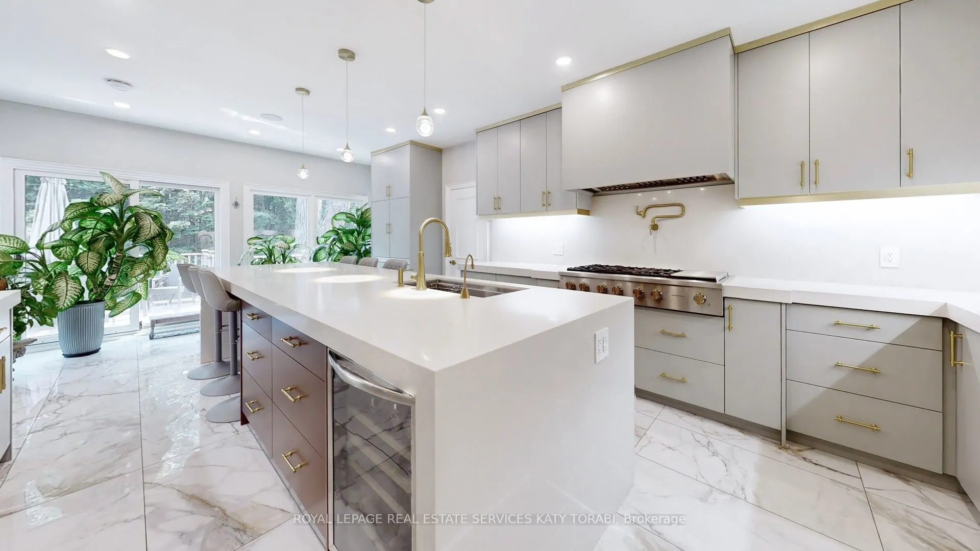 21 Forest Heights Boulevard