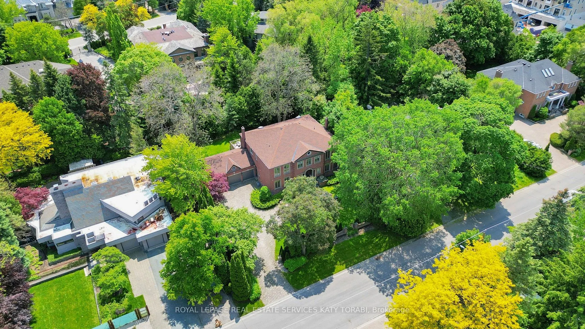 21 Forest Heights Boulevard