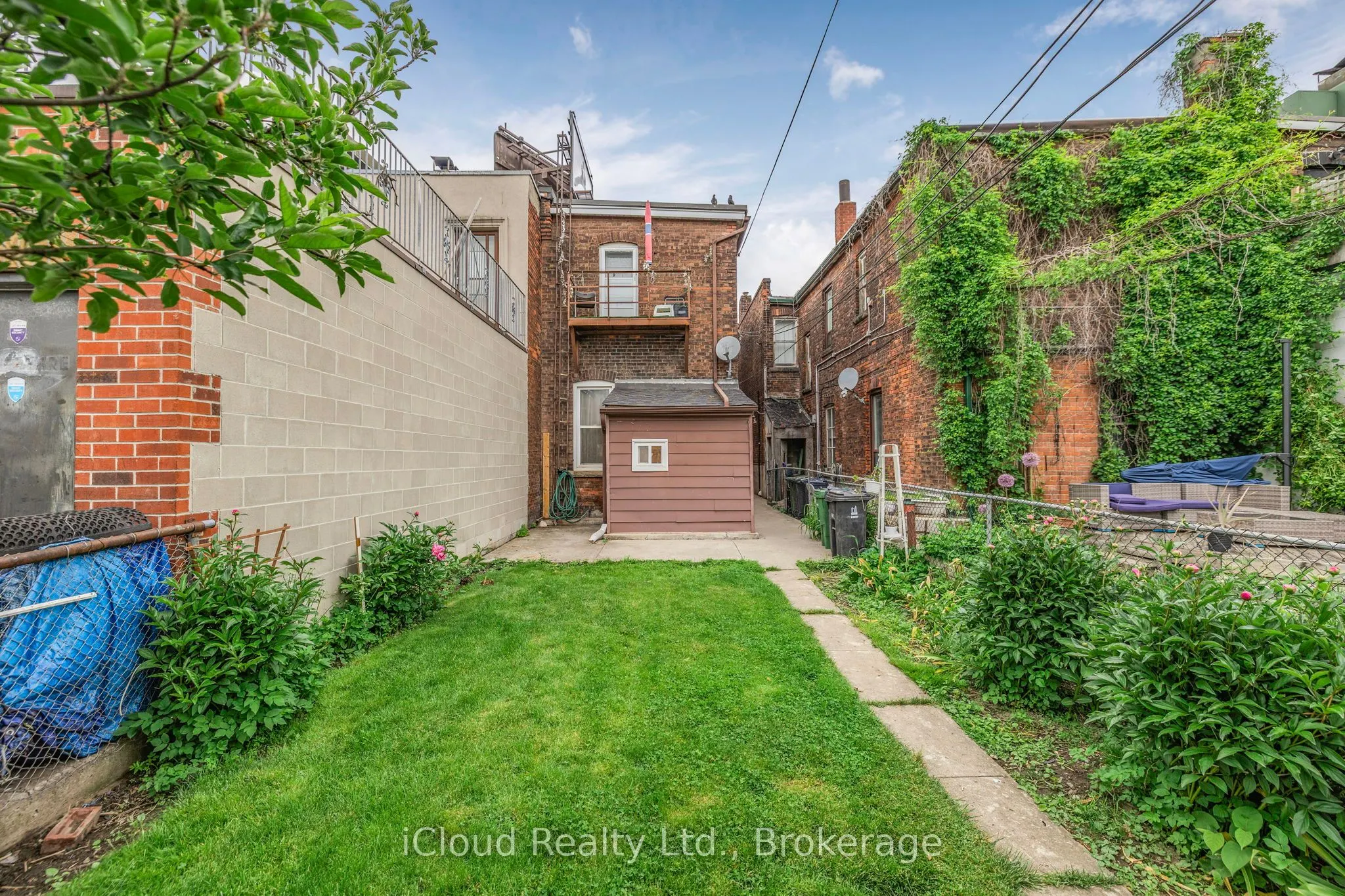 845 College Street