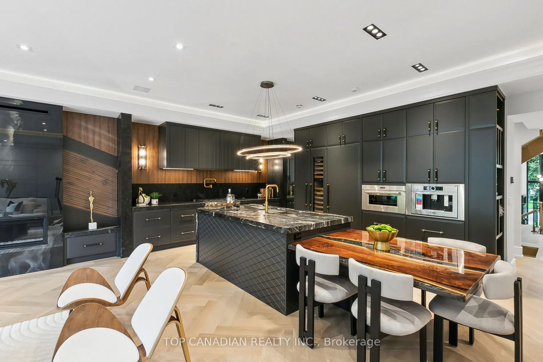 12 OTTER Crescent
