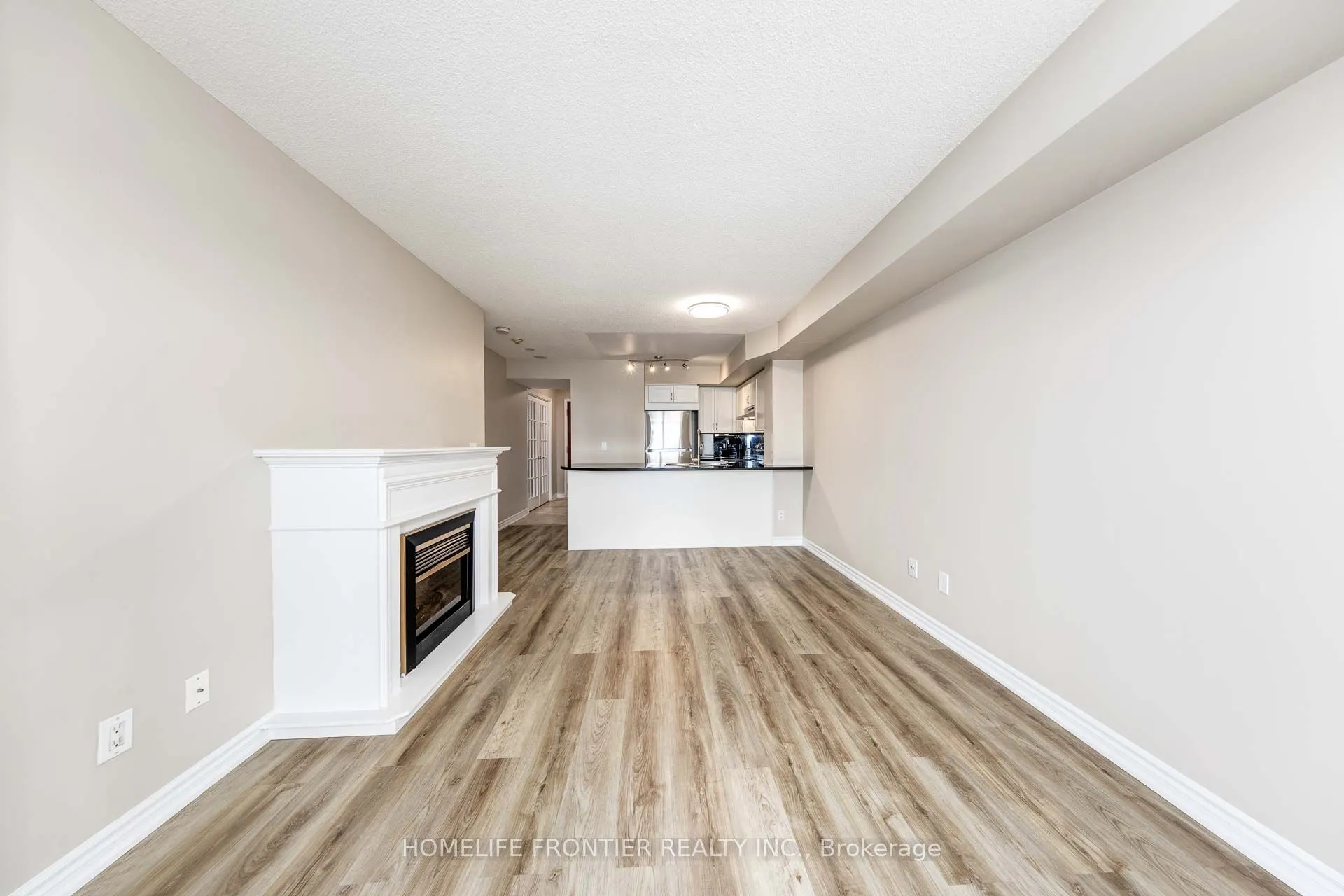 18 Kenaston Gardens, #1703