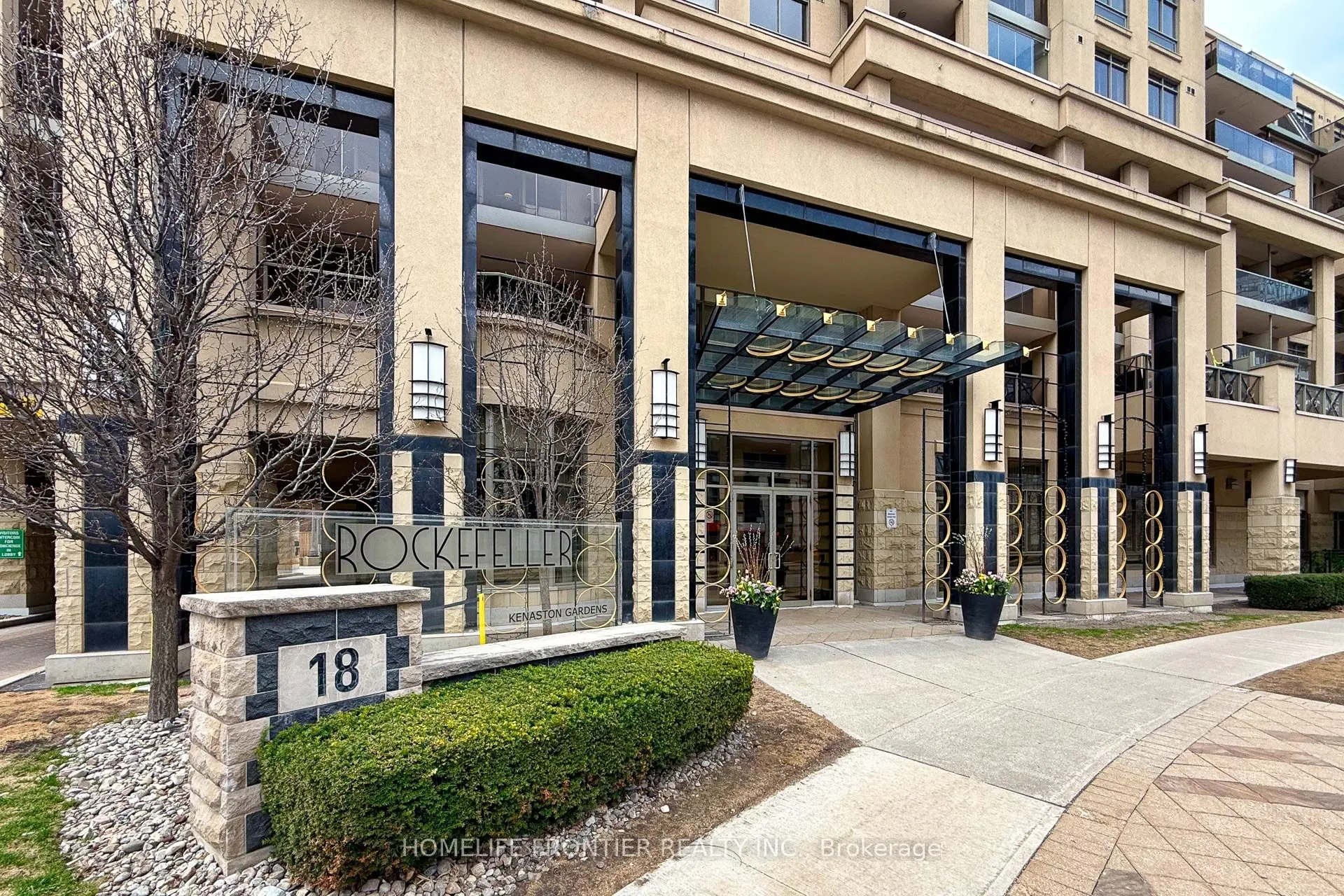 18 Kenaston Gardens, #1703