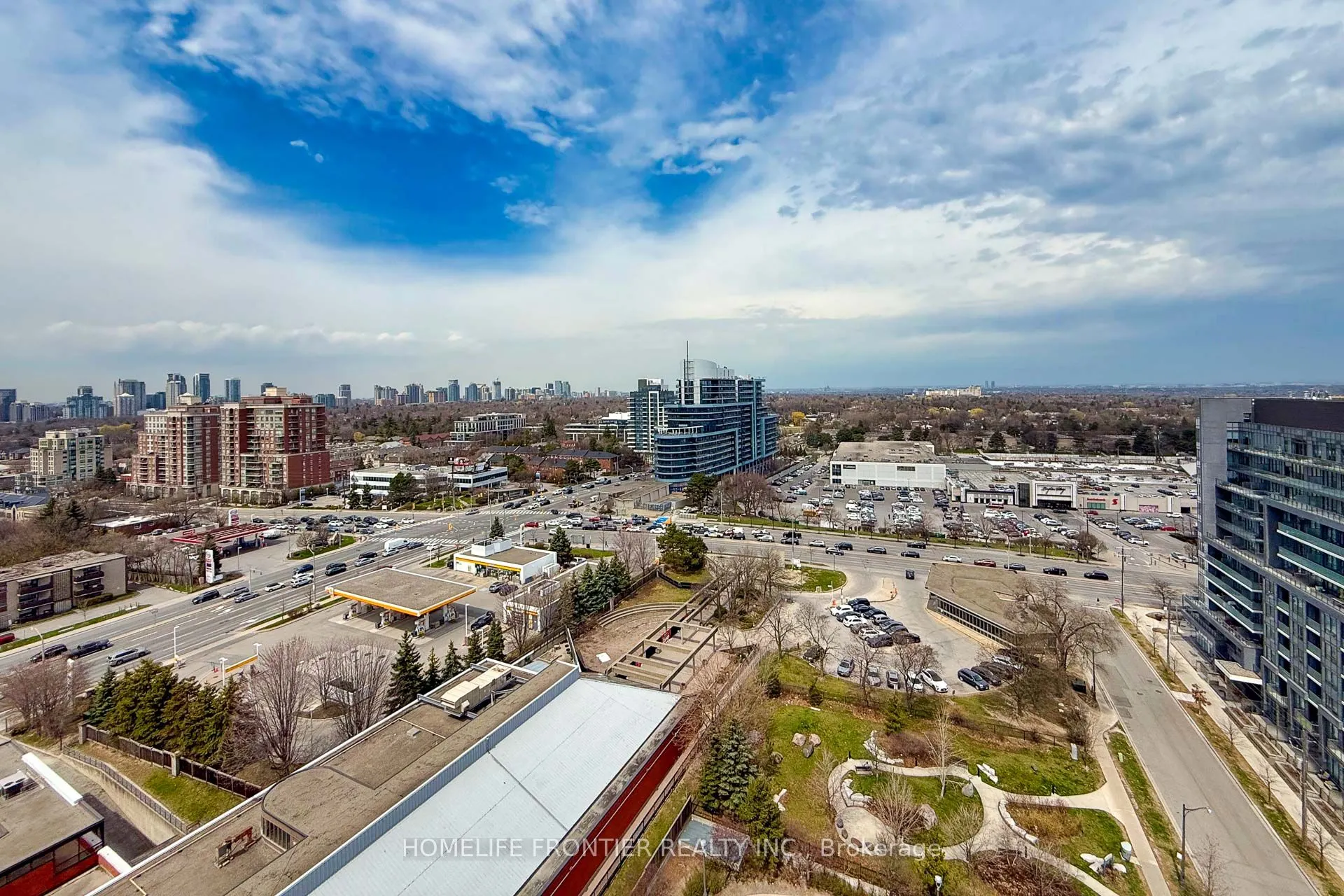 18 Kenaston Gardens, #1703