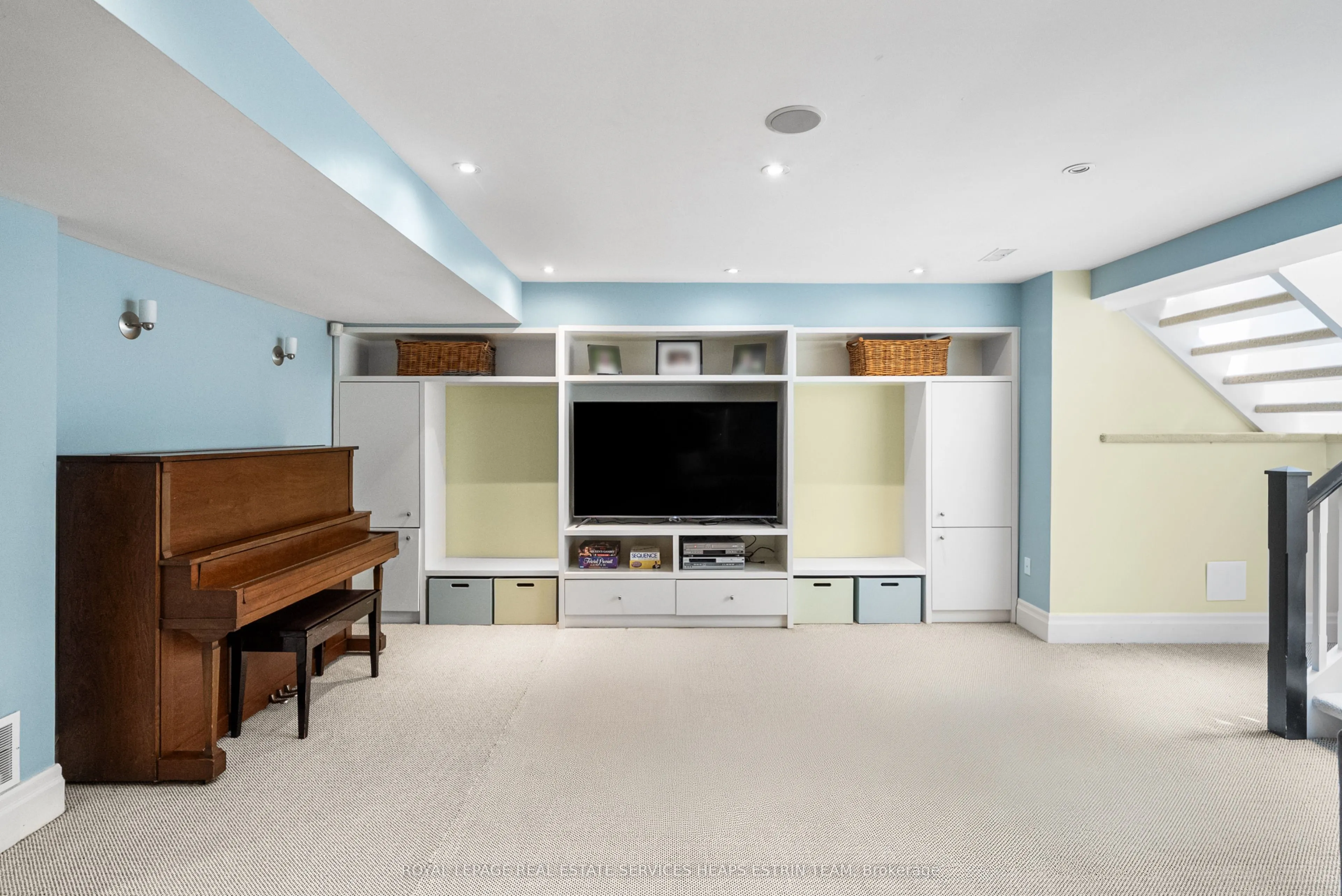 25 Strathgowan Crescent