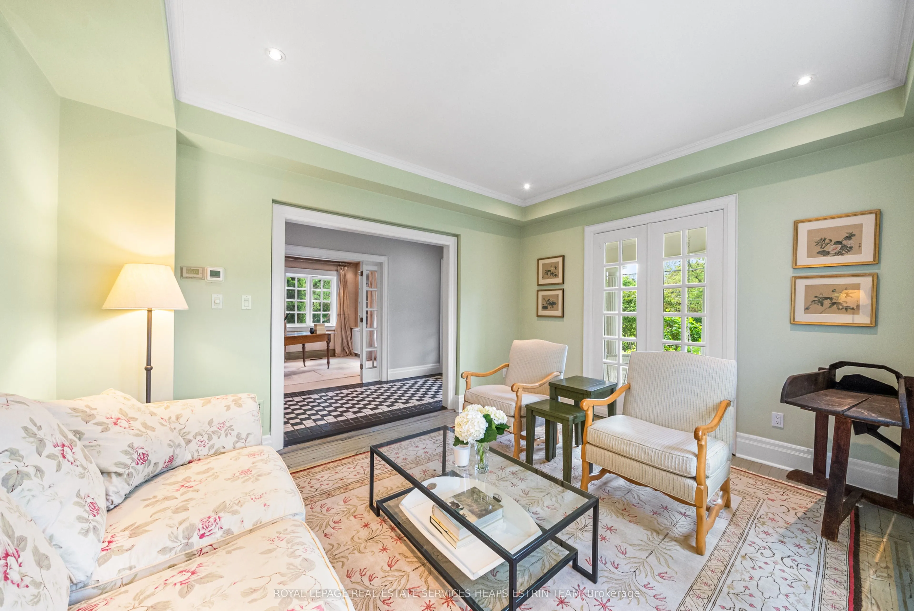 25 Strathgowan Crescent
