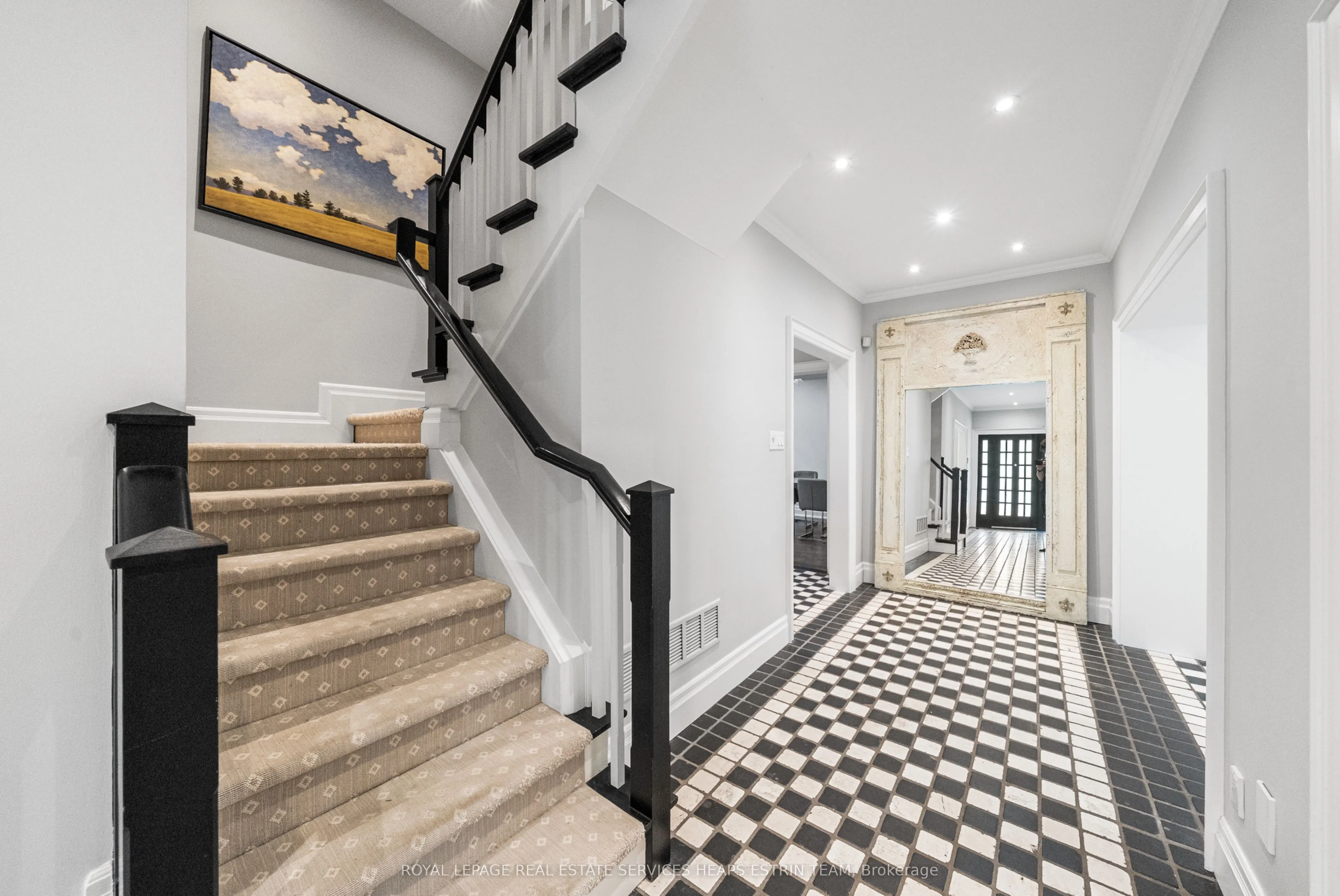 25 Strathgowan Crescent
