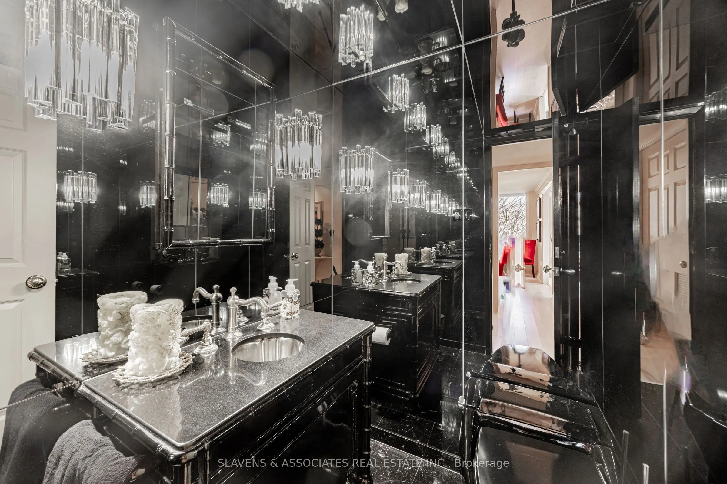 360 Bloor Street E, #106