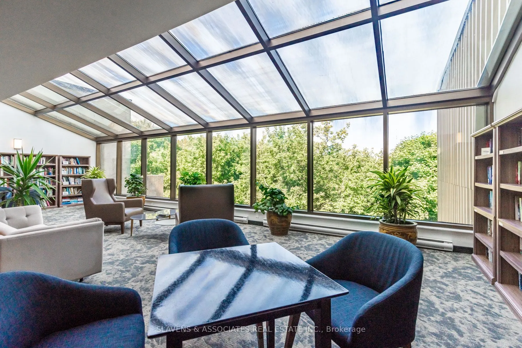 360 Bloor Street E, #106