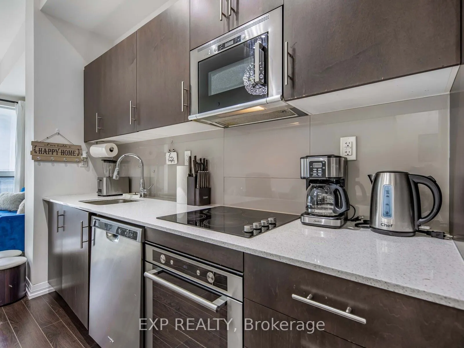 460 Adelaide Street E, #833