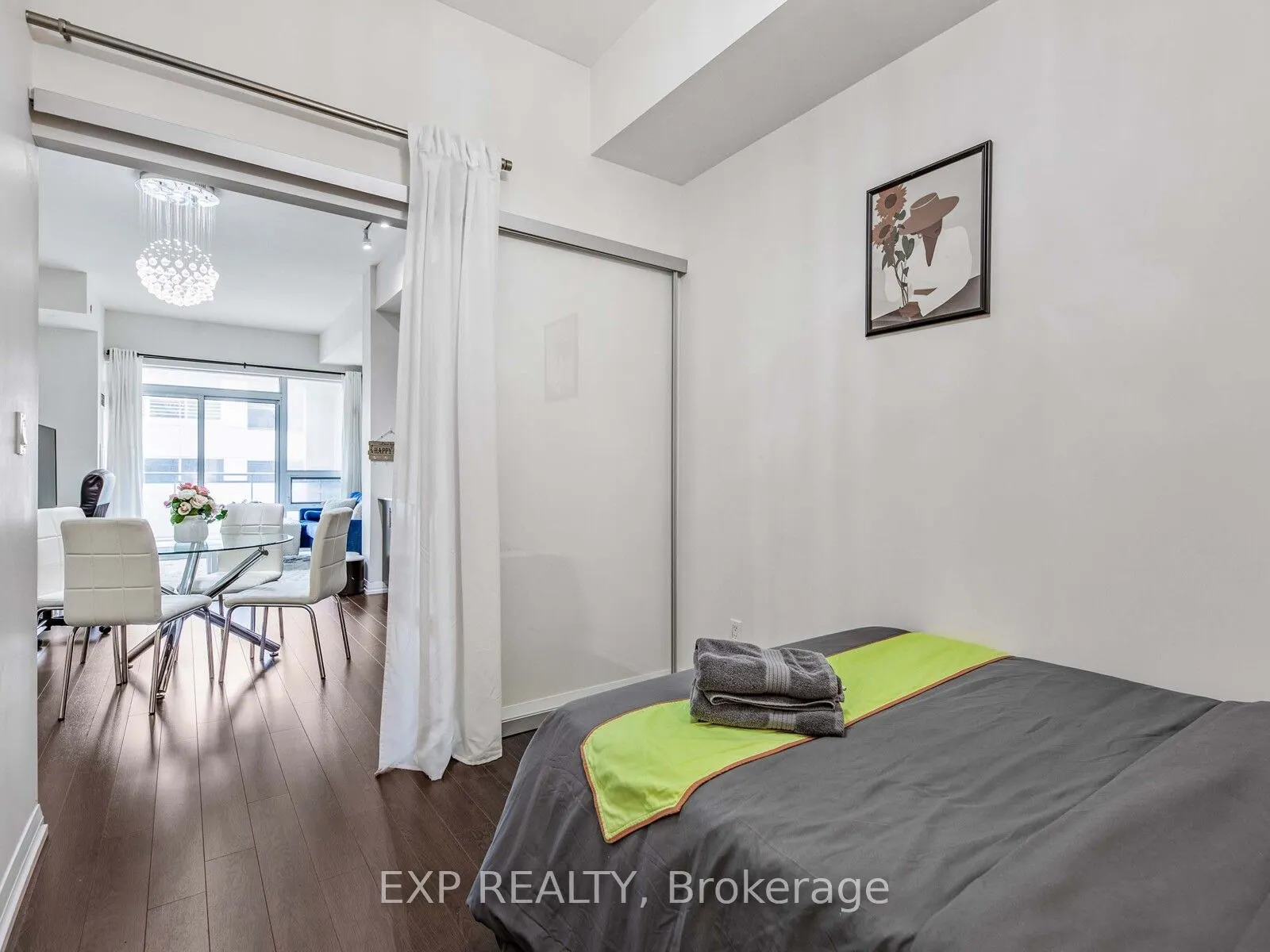 460 Adelaide Street E, #833