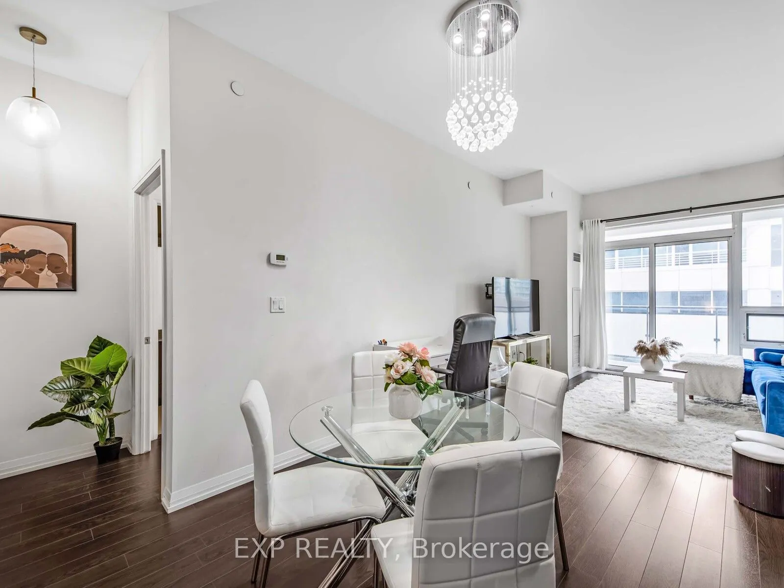 460 Adelaide Street E, #833