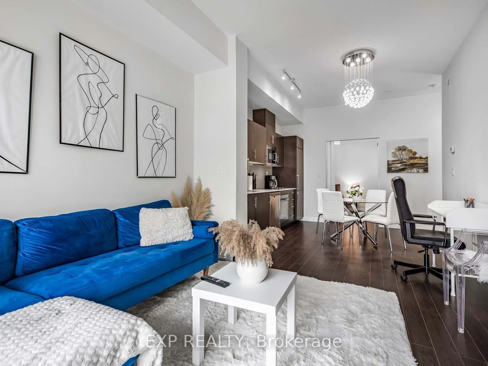 460 Adelaide Street E, #833