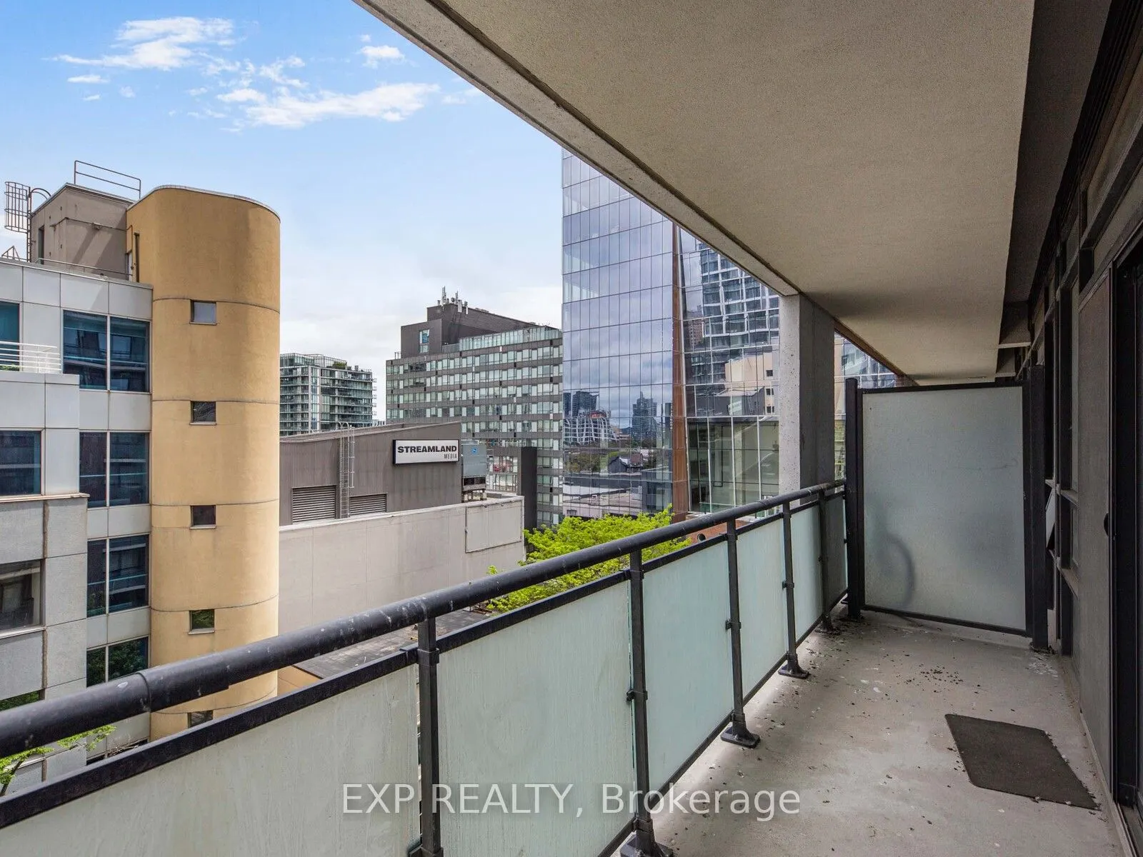 460 Adelaide Street E, #833