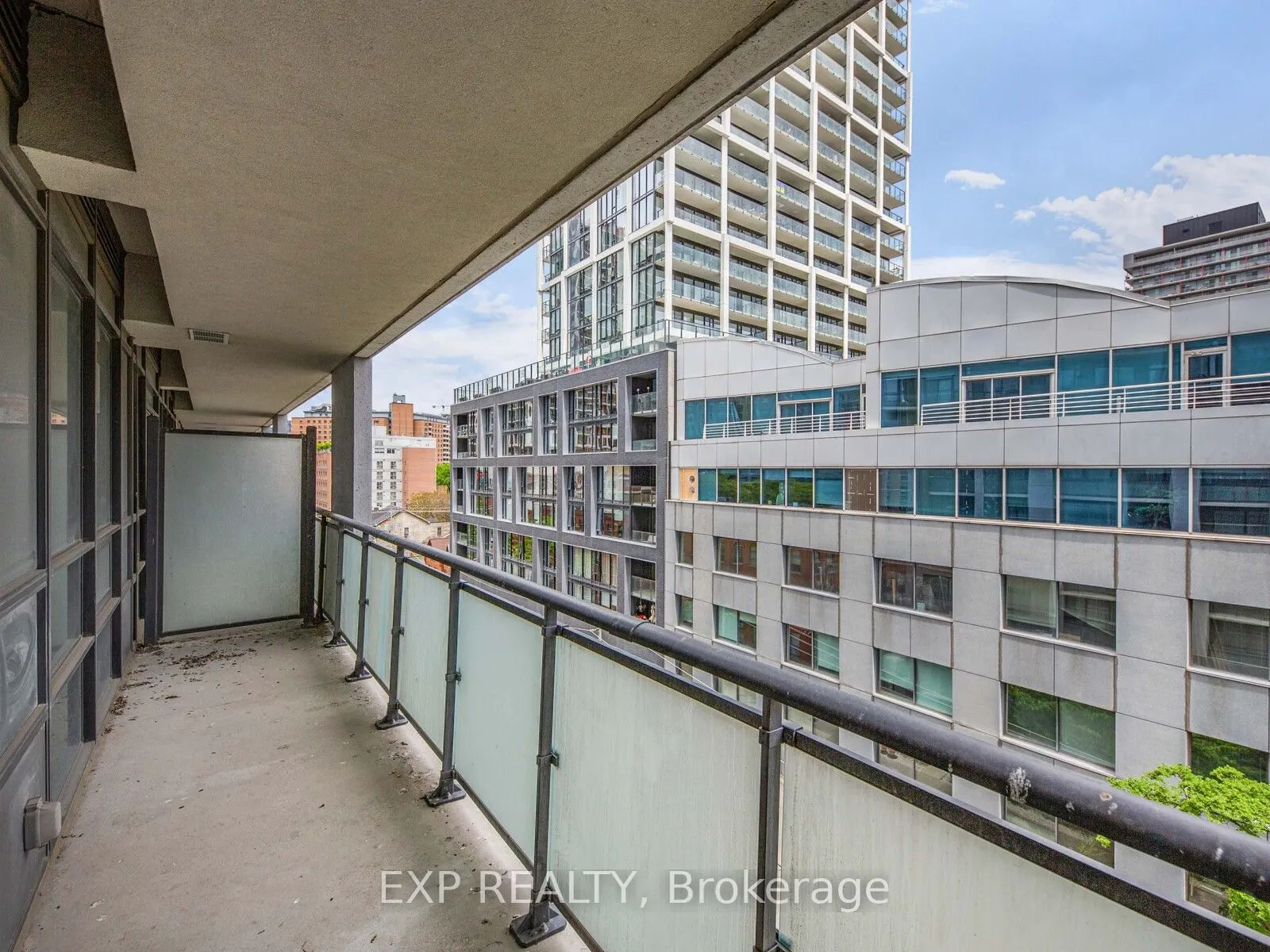 460 Adelaide Street E, #833