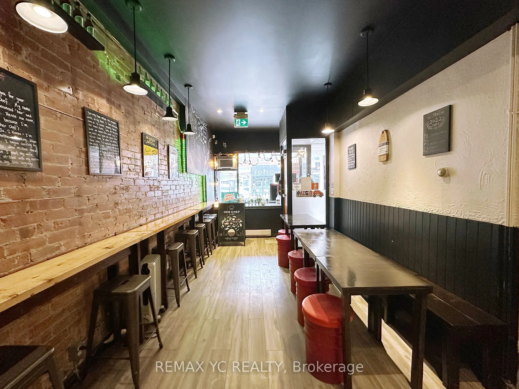 599 Bloor Street W