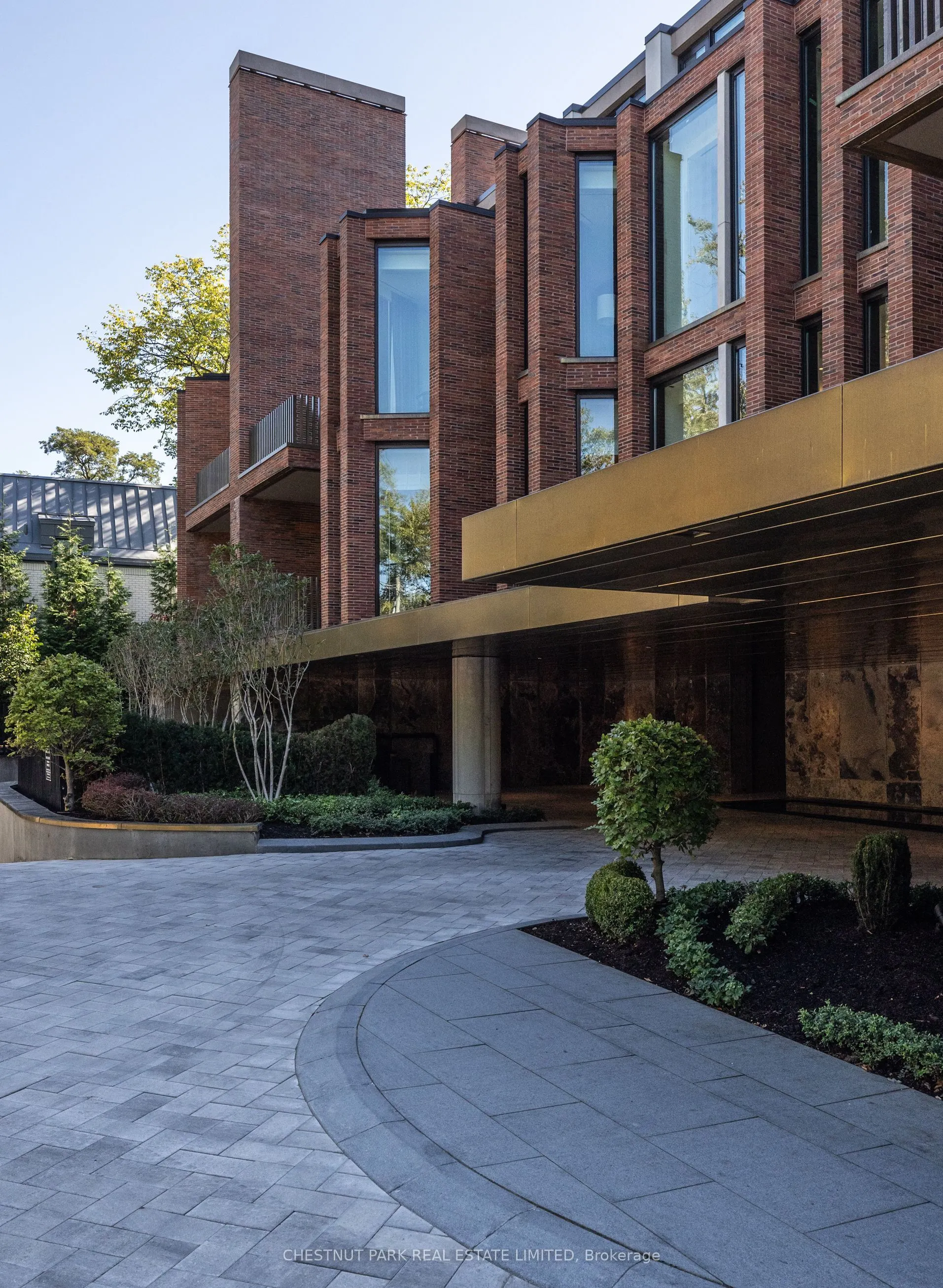 7 Dale Avenue, #205