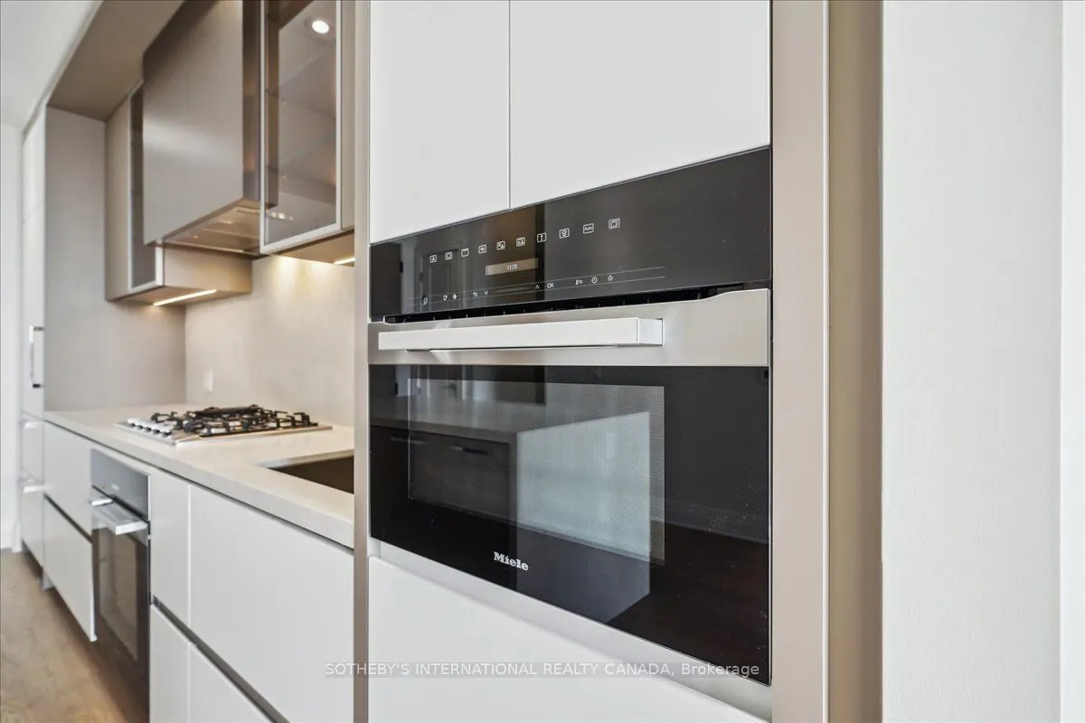 2 Forest Hill Road S, #507
